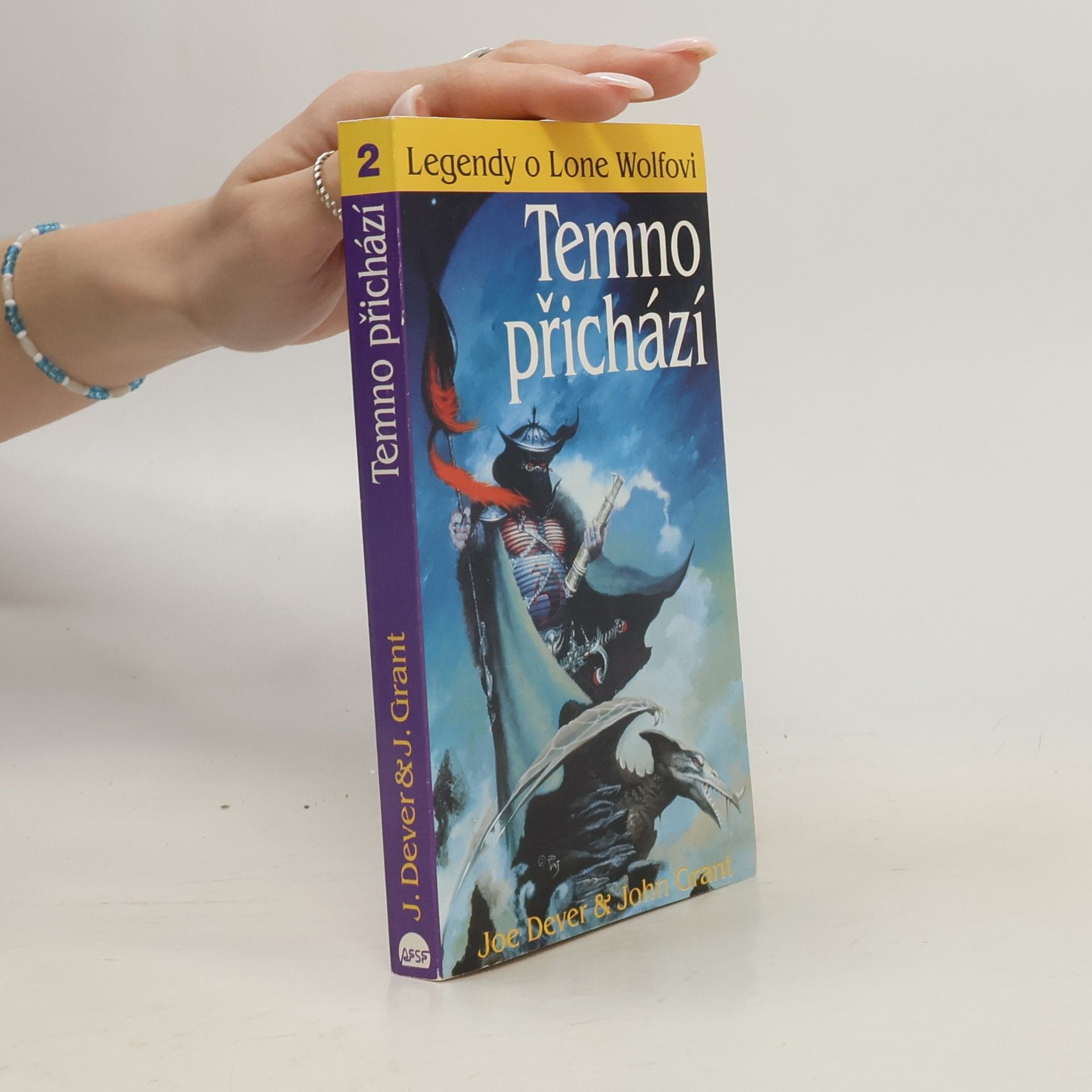 Joe Dever Temno přichází