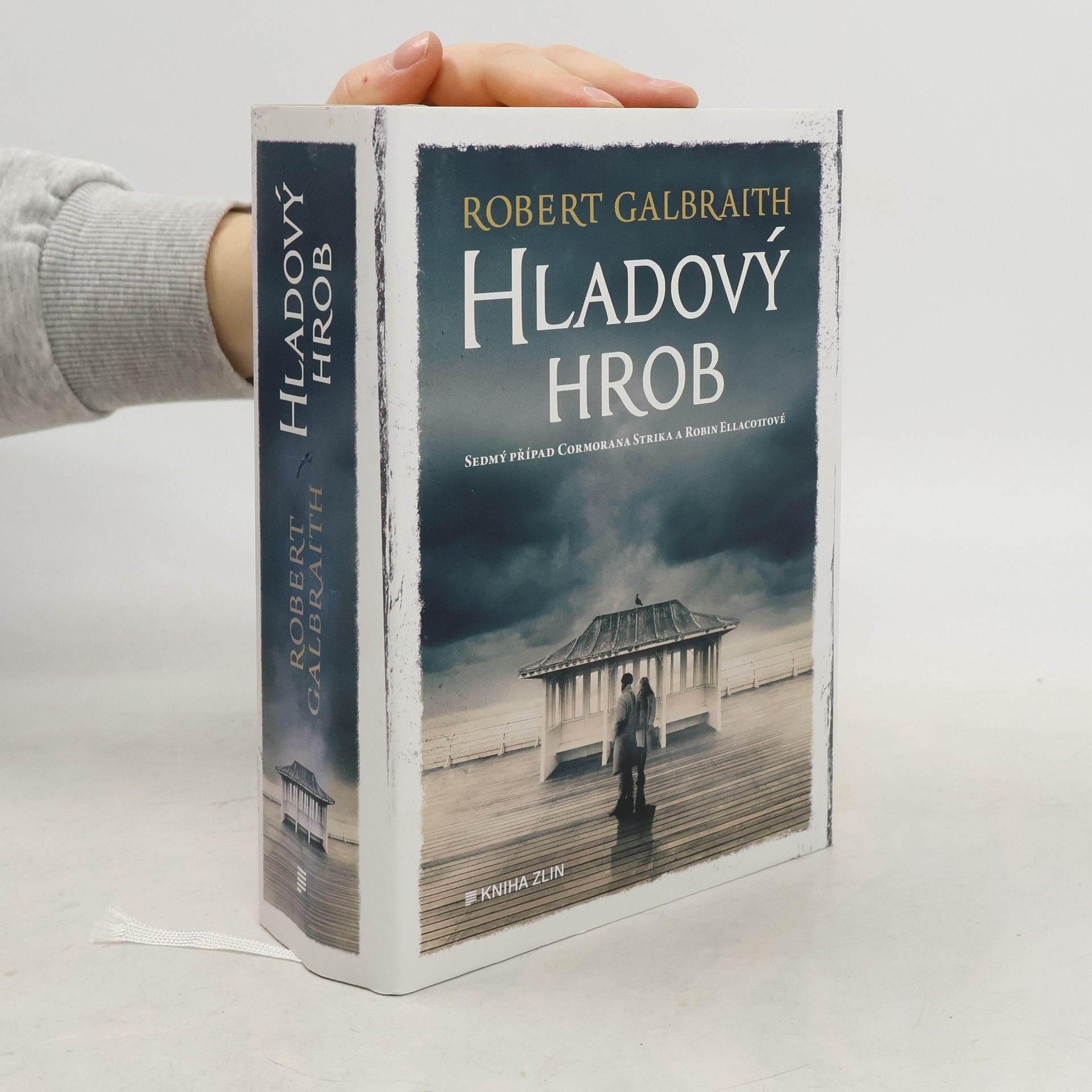 Robert Galbraith Hladový hrob