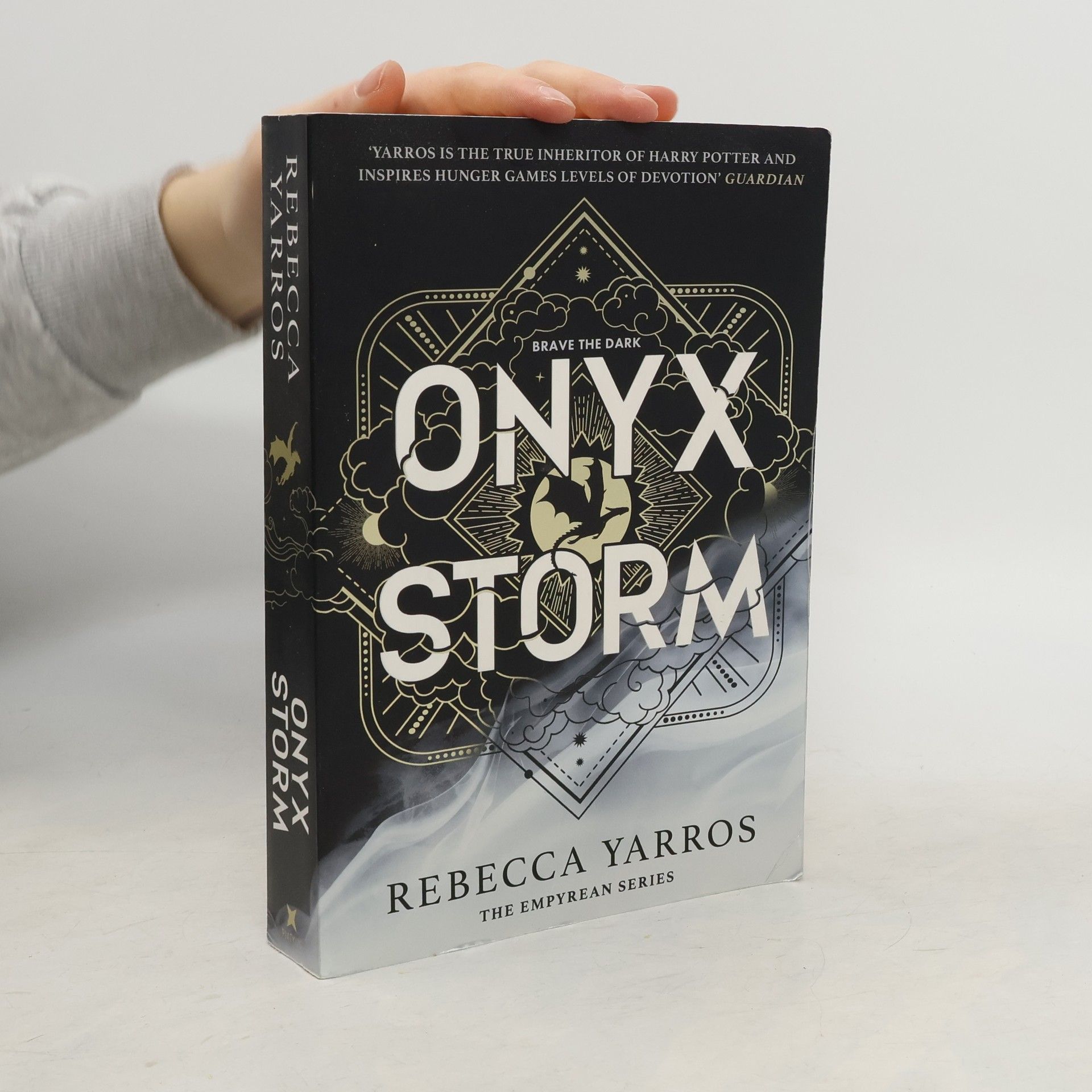 Rebecca Yarros Onyx Storm