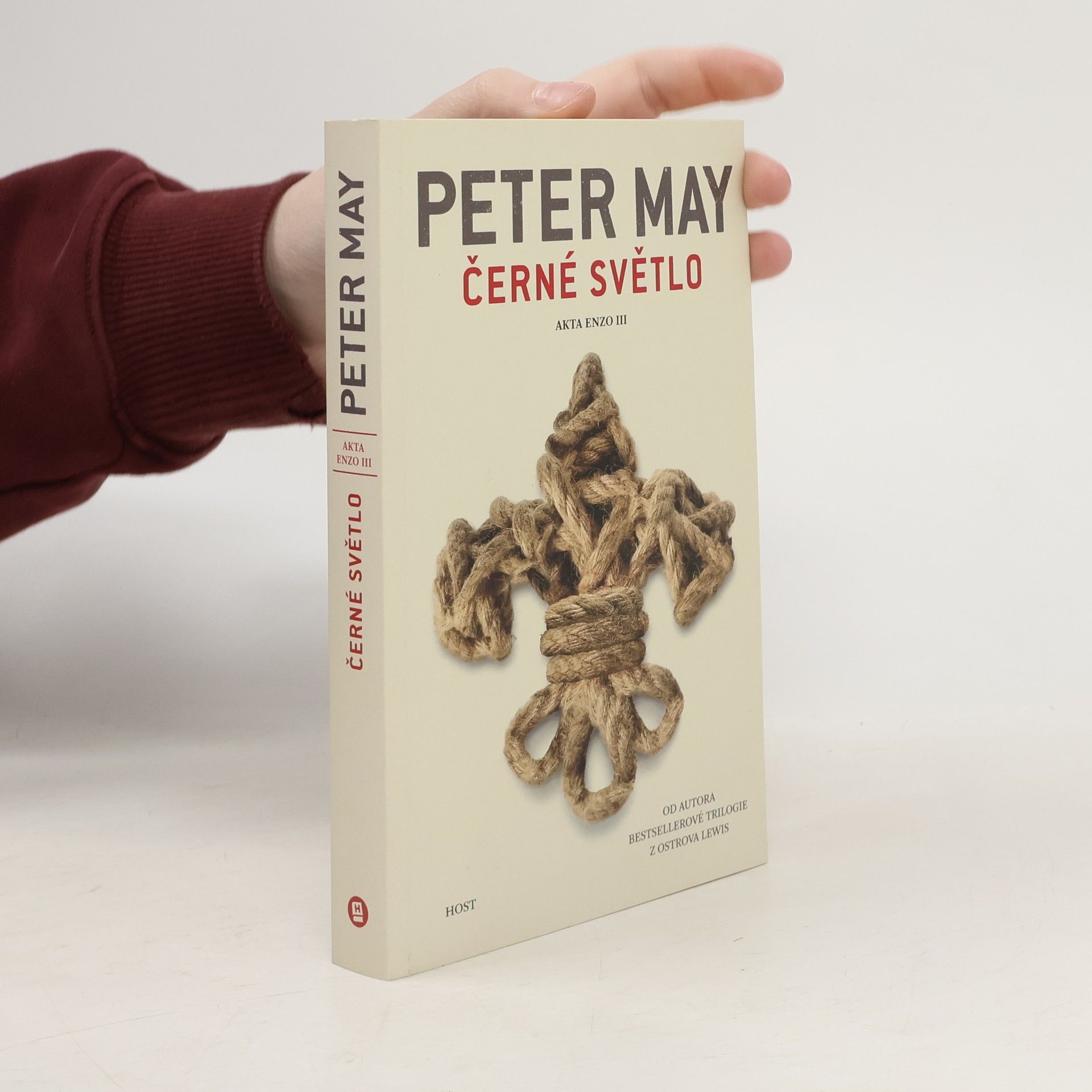 Peter May Černé světlo. Akta Enzo III