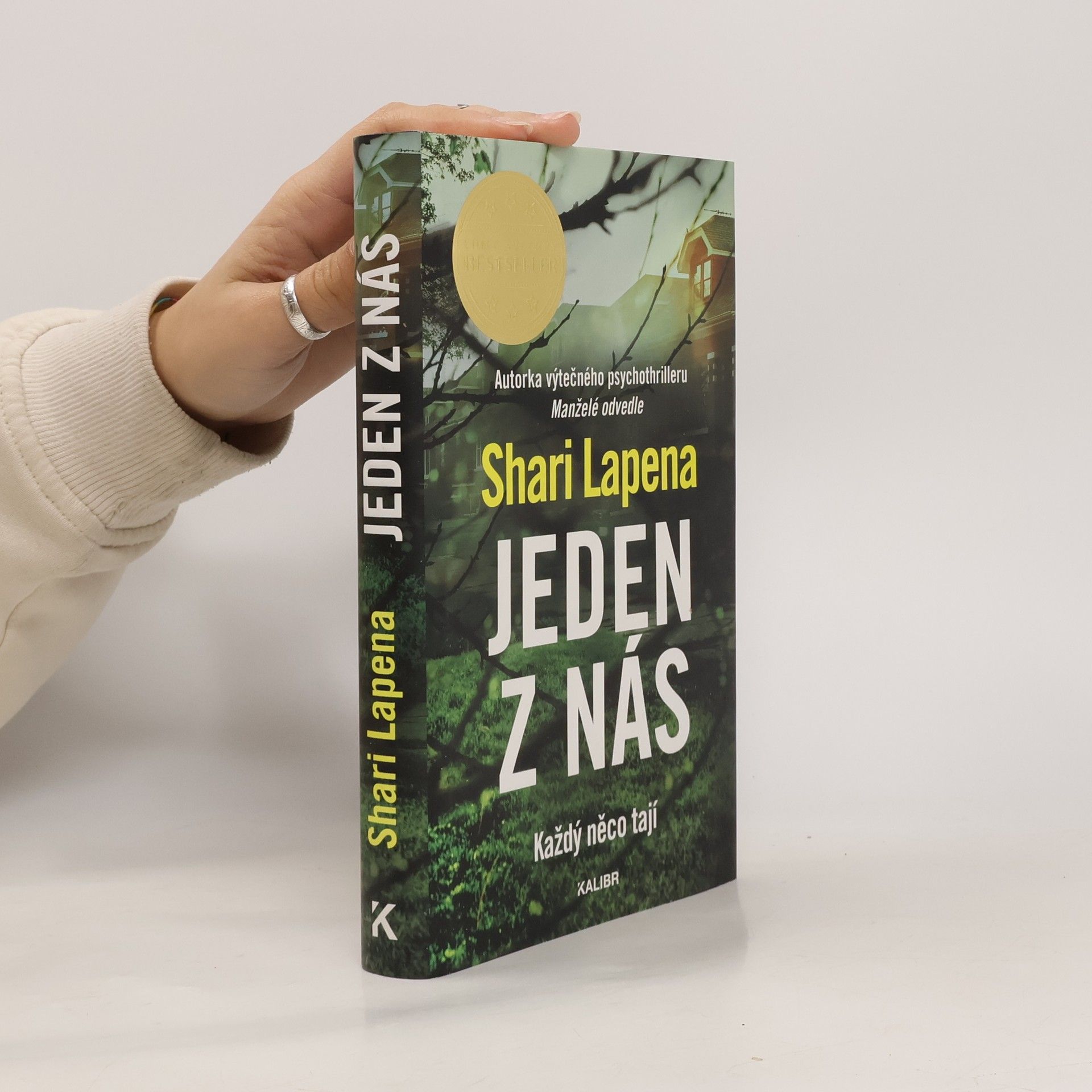 Shari Lapena Jeden z nás