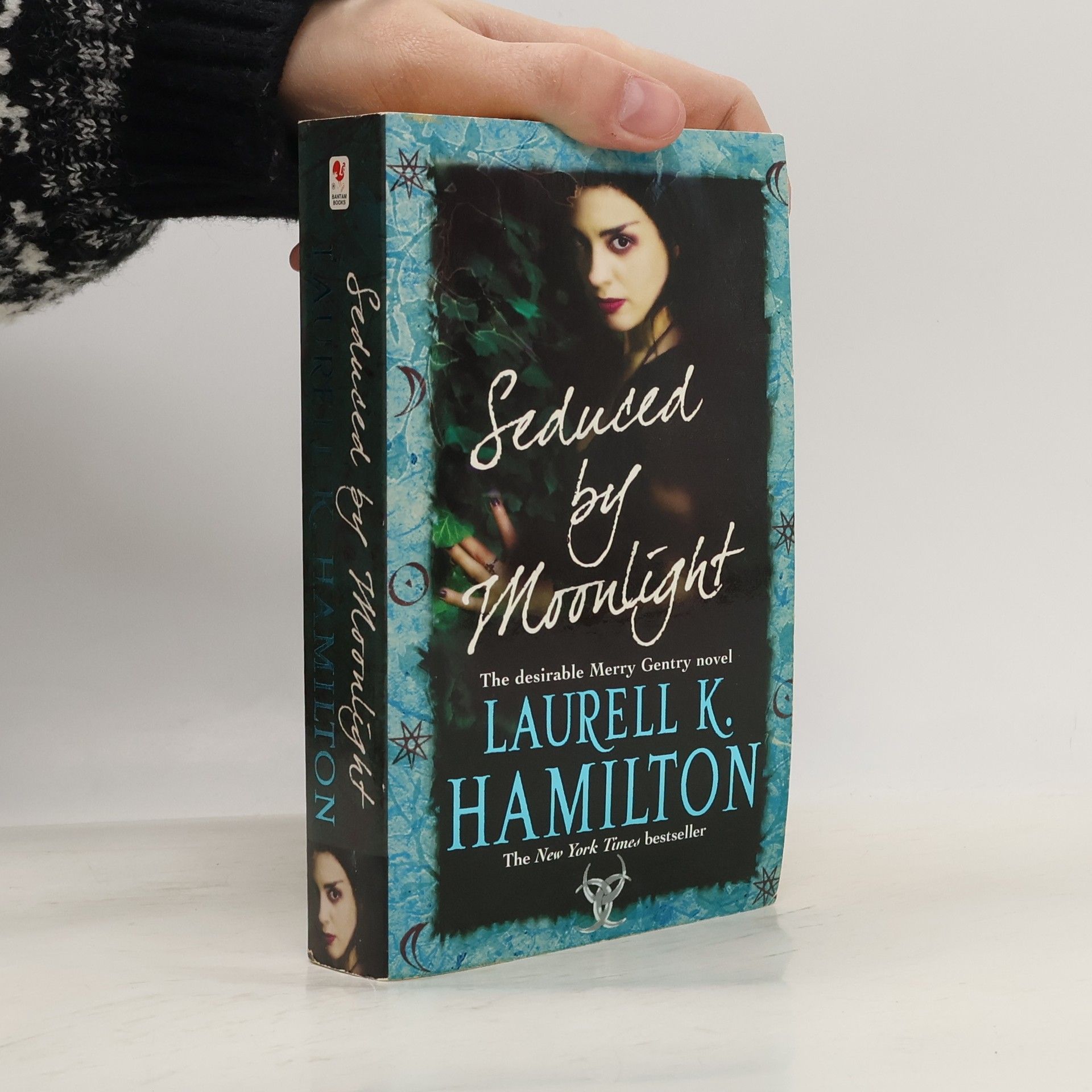 Laurell Kaye Hamilton Seduced By Moonlight