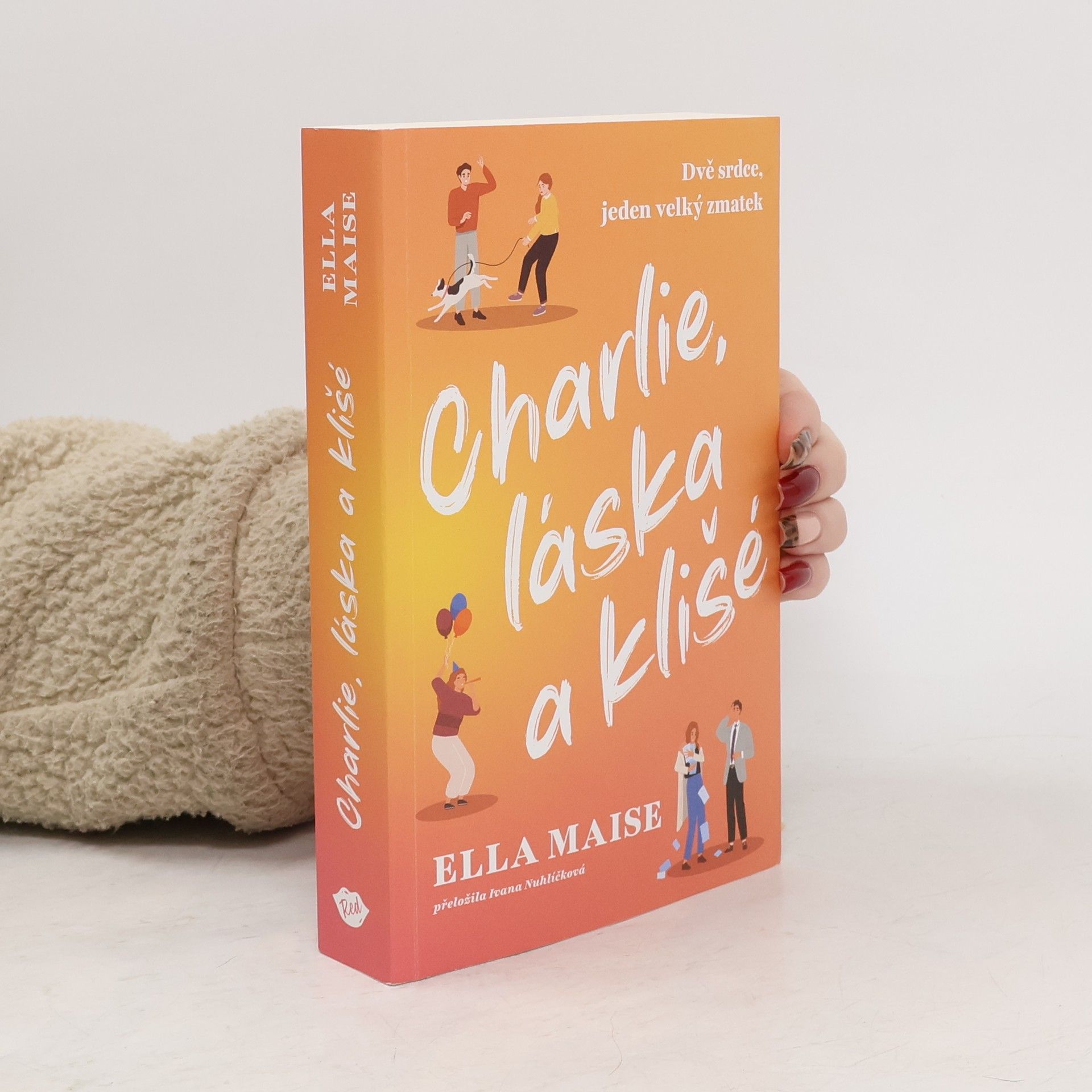 Ella Maise Charlie, láska a klišé