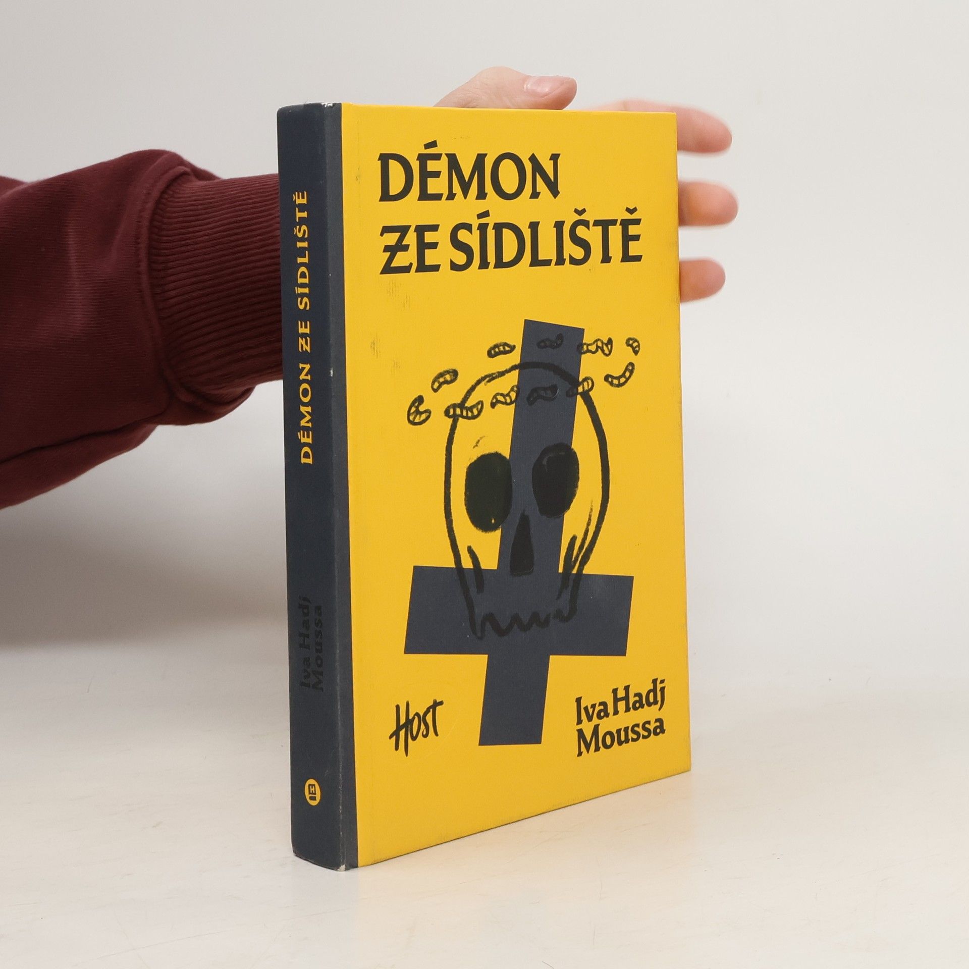 Iva Hadj Moussa Démon ze sídliště