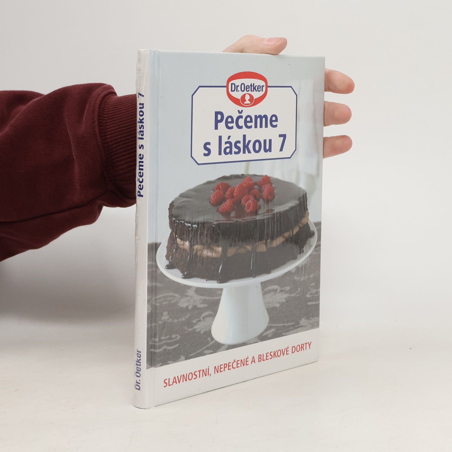 Anna Dvořák Slavnostní, nepečené a bleskové dorty