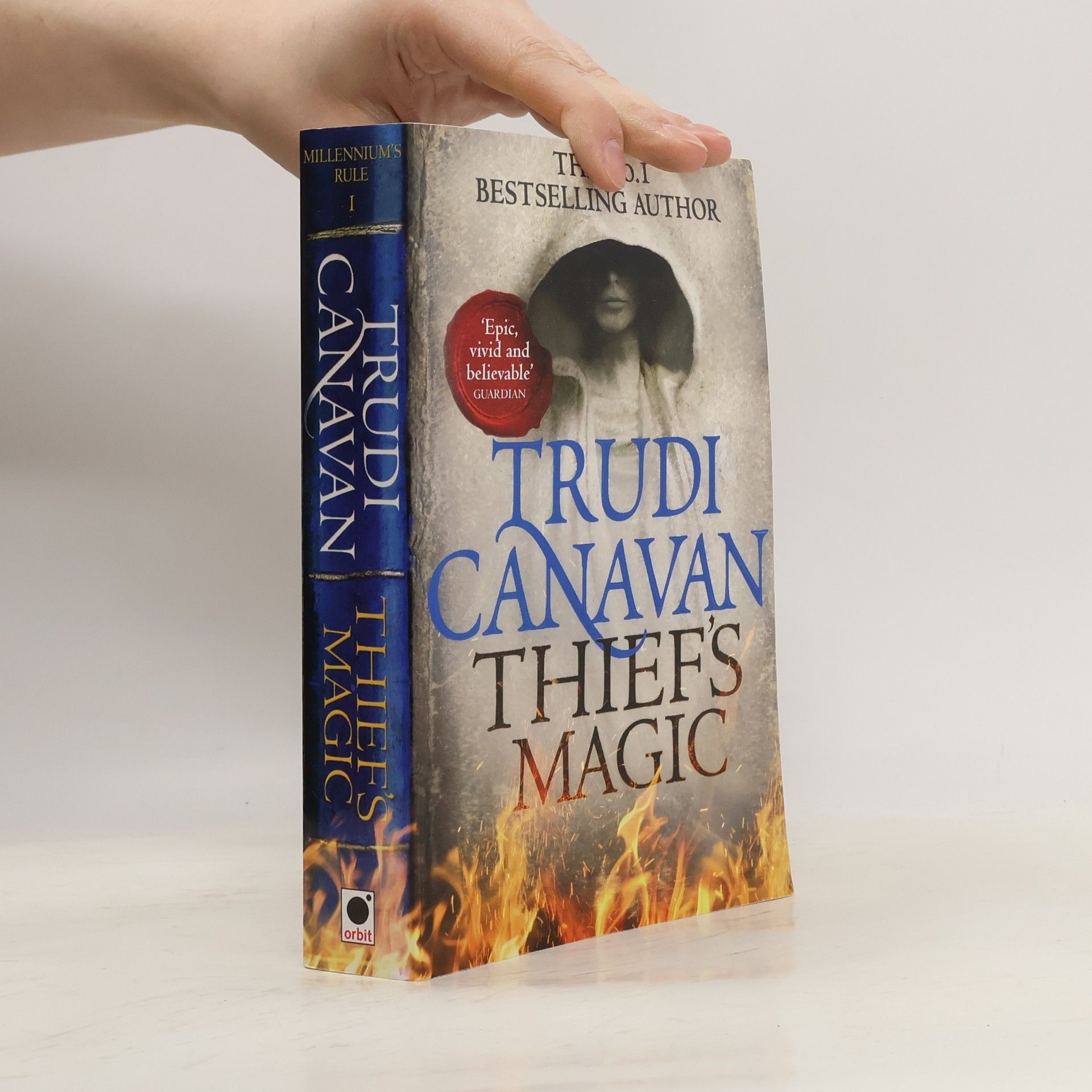 Trudi Canavan Thief's Magic