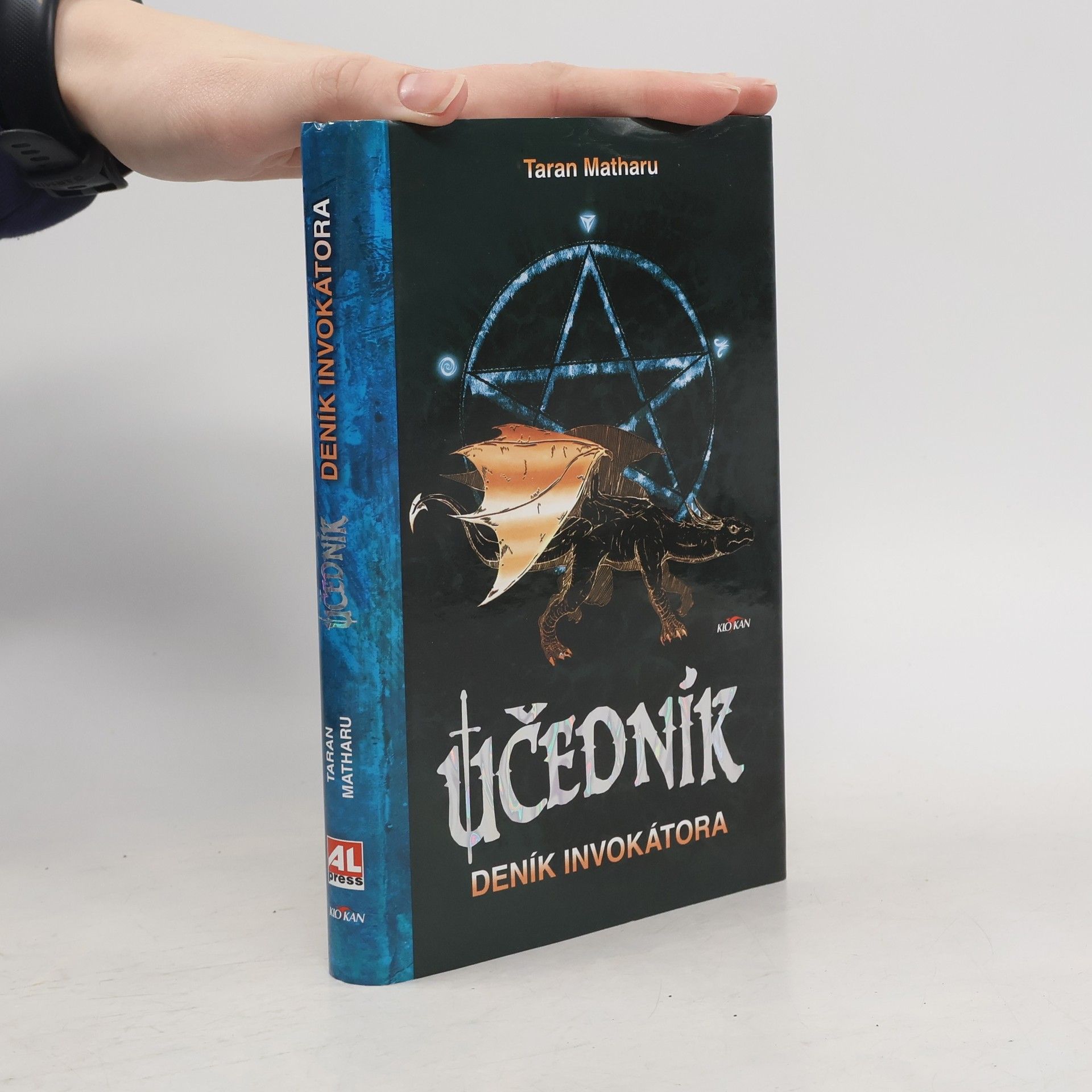 Taran Matharu Učedník. Deník invokátora
