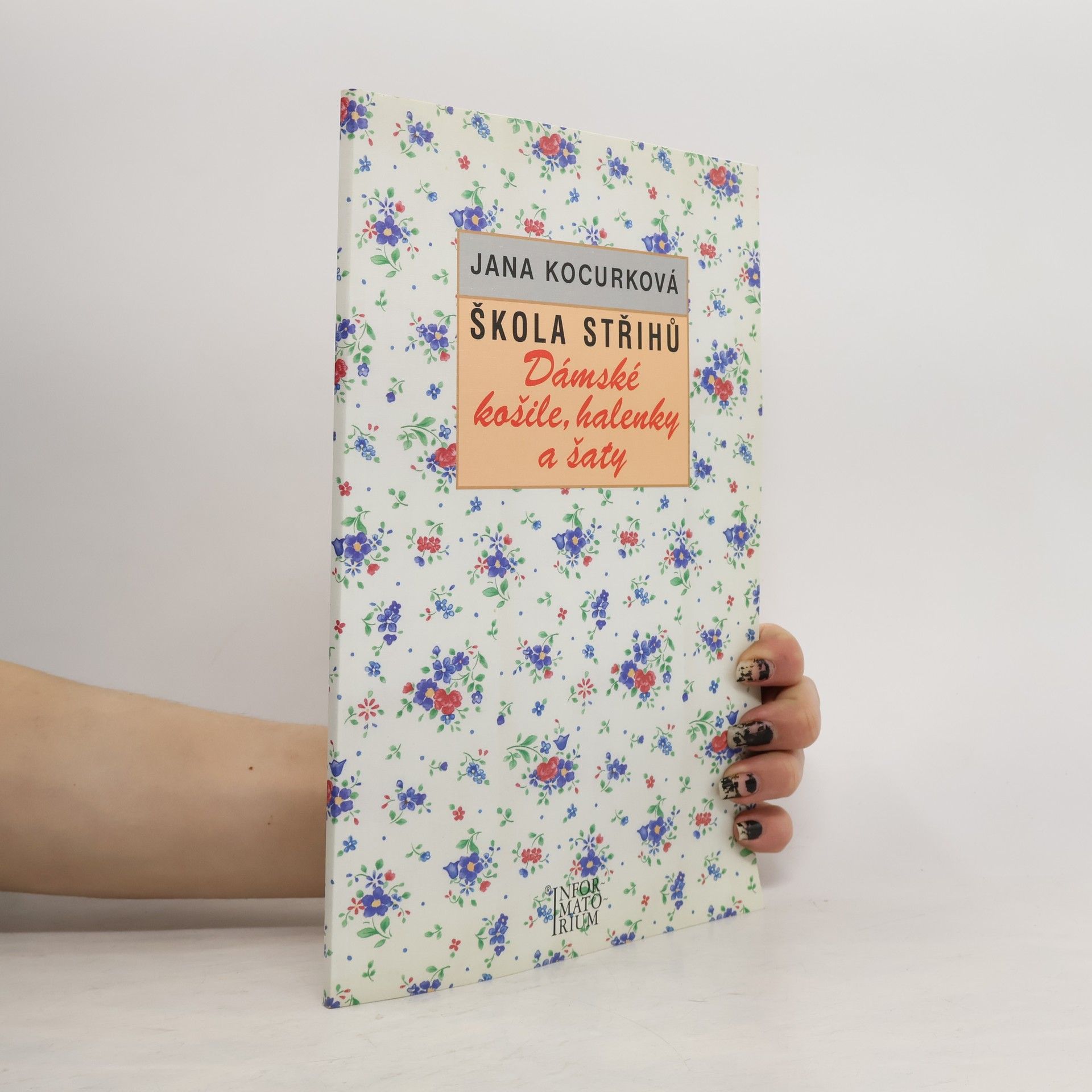 Jana Kocurková Škola střihů - Dámské košile, halenky a šaty