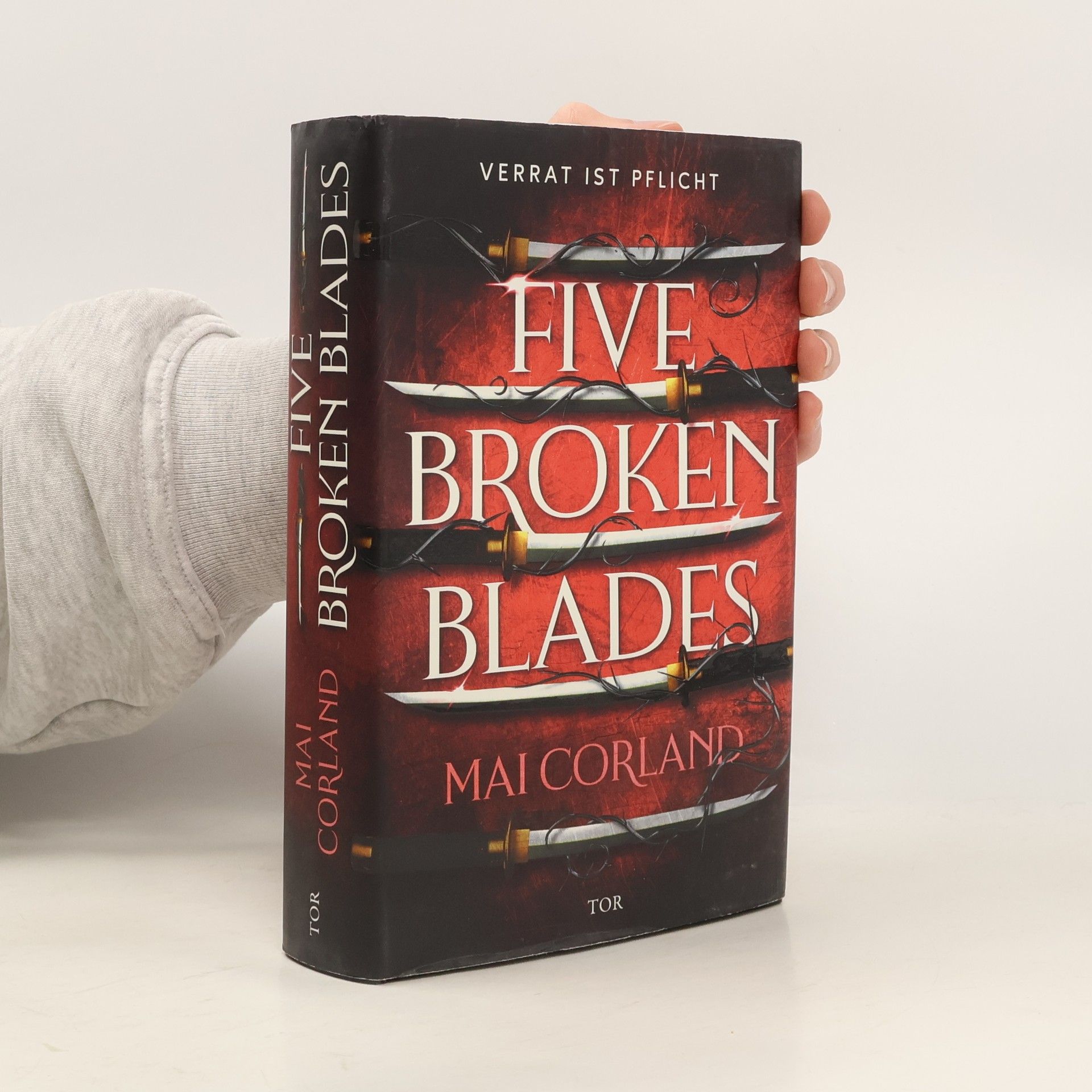 Mai Corland Five Broken Blades