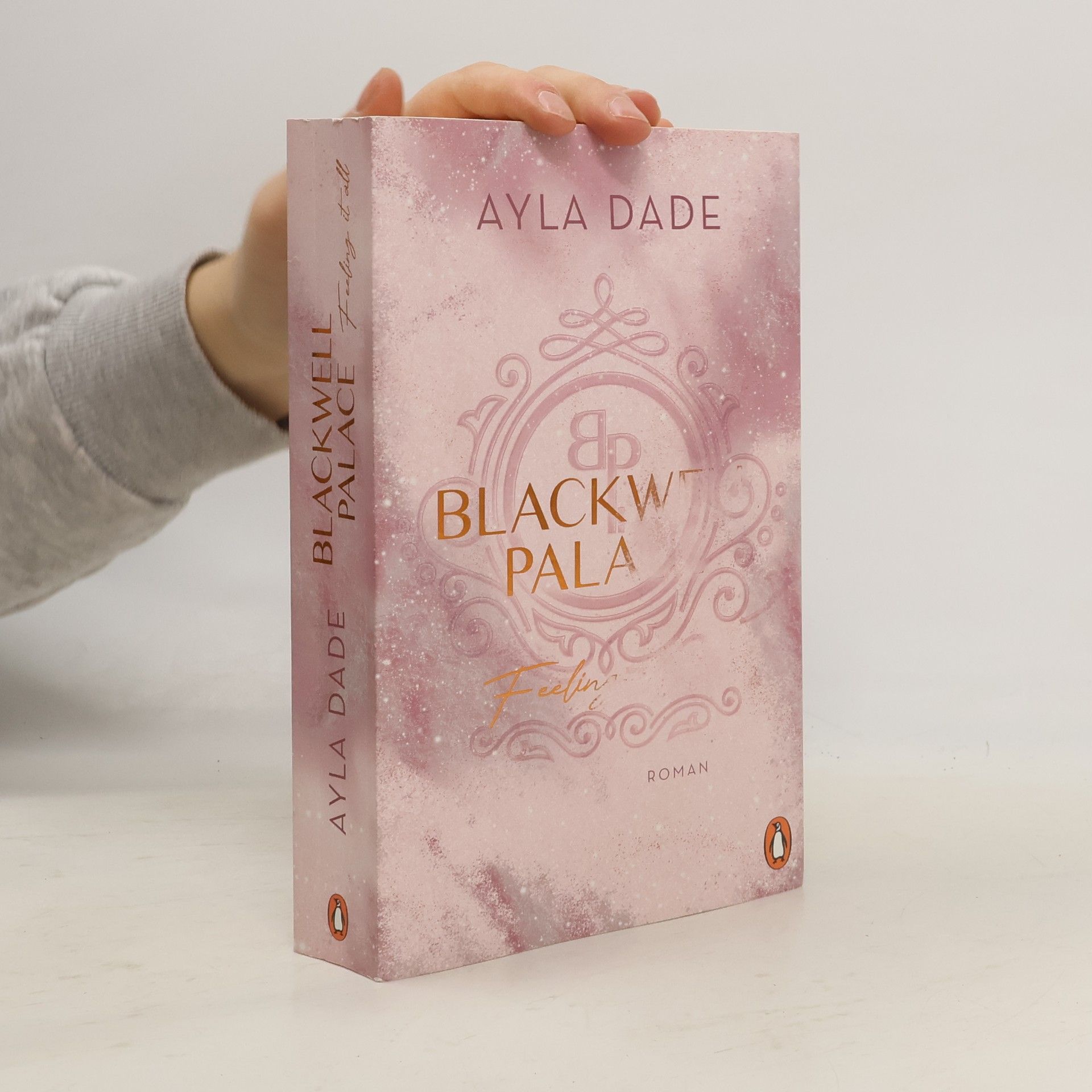 Ayla Dade Blackwell Palace. Feeling it all