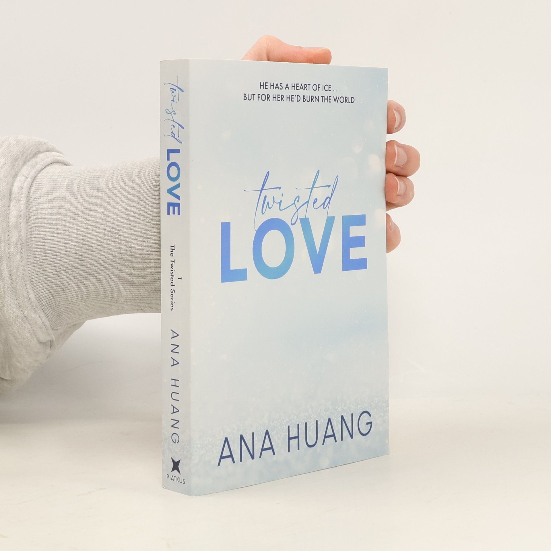 Ana Huang Twisted love. Twisted book one