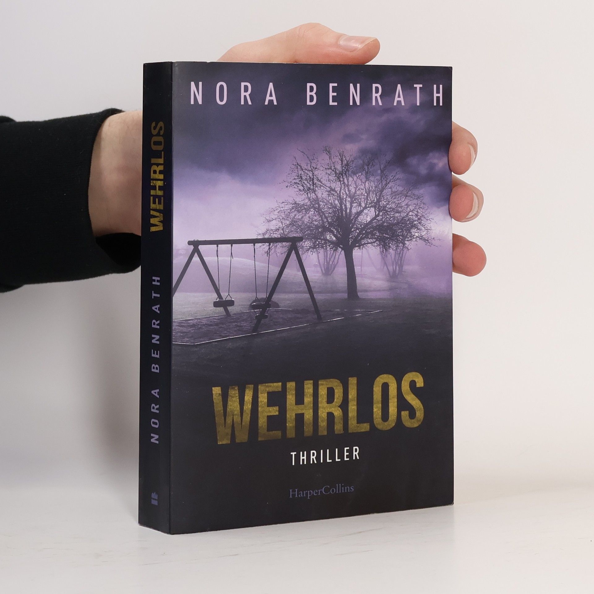Nora Benrath Wehrlos