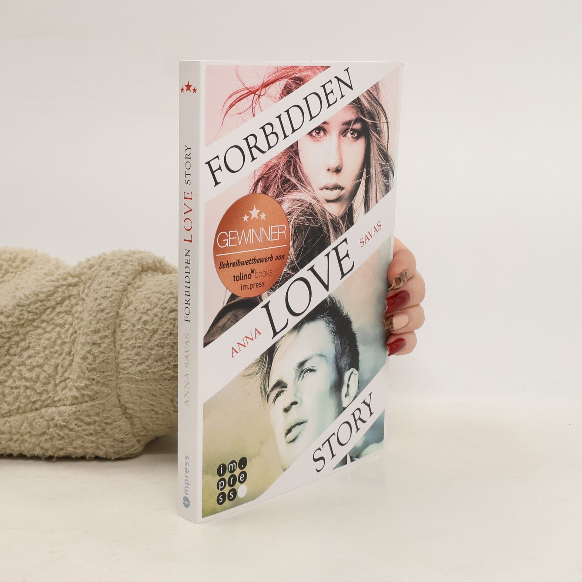 Anna Savas Forbidden love story