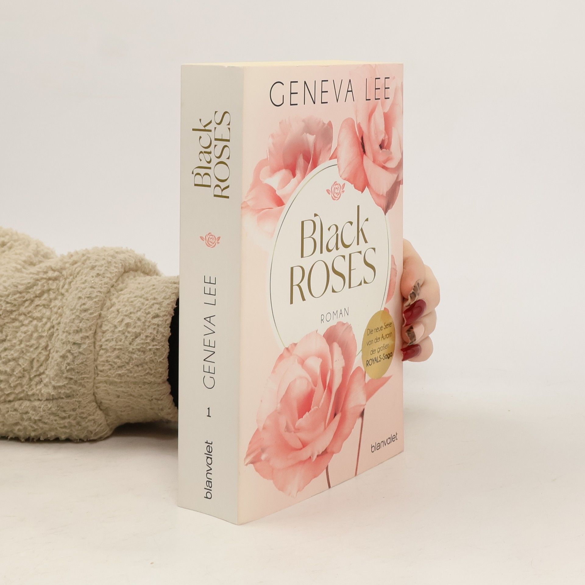 Geneva Lee Black Roses