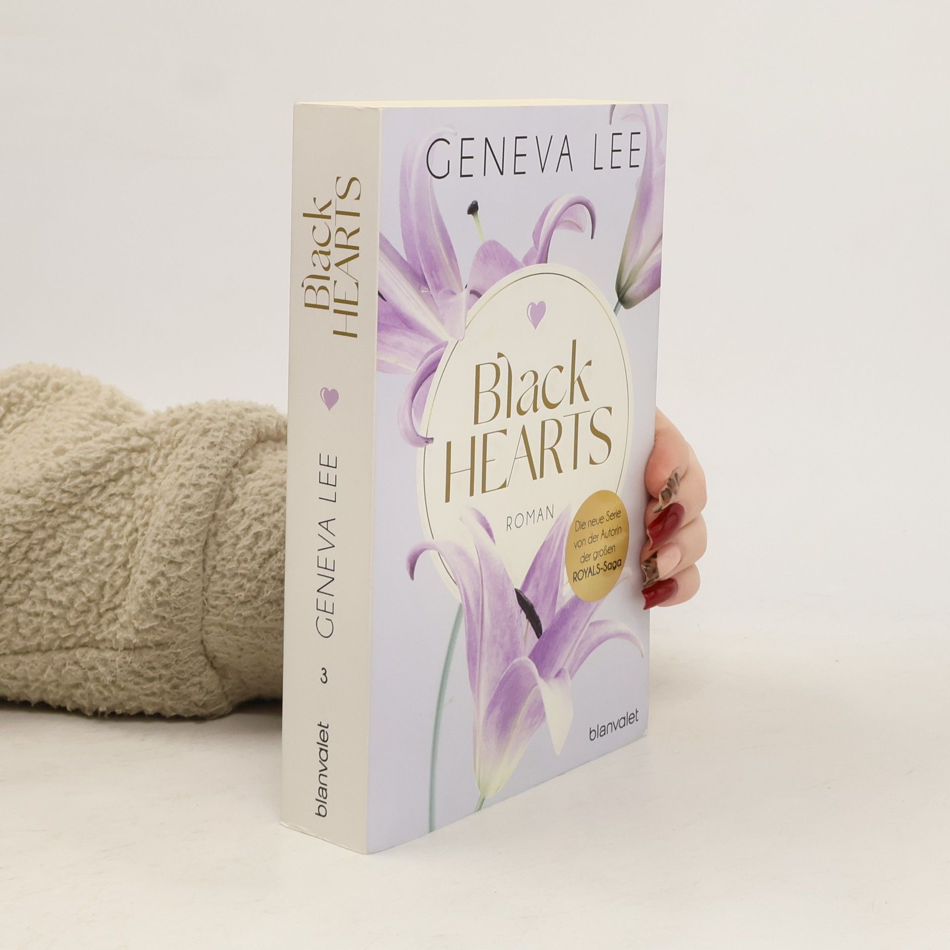 Geneva Lee Black Hearts