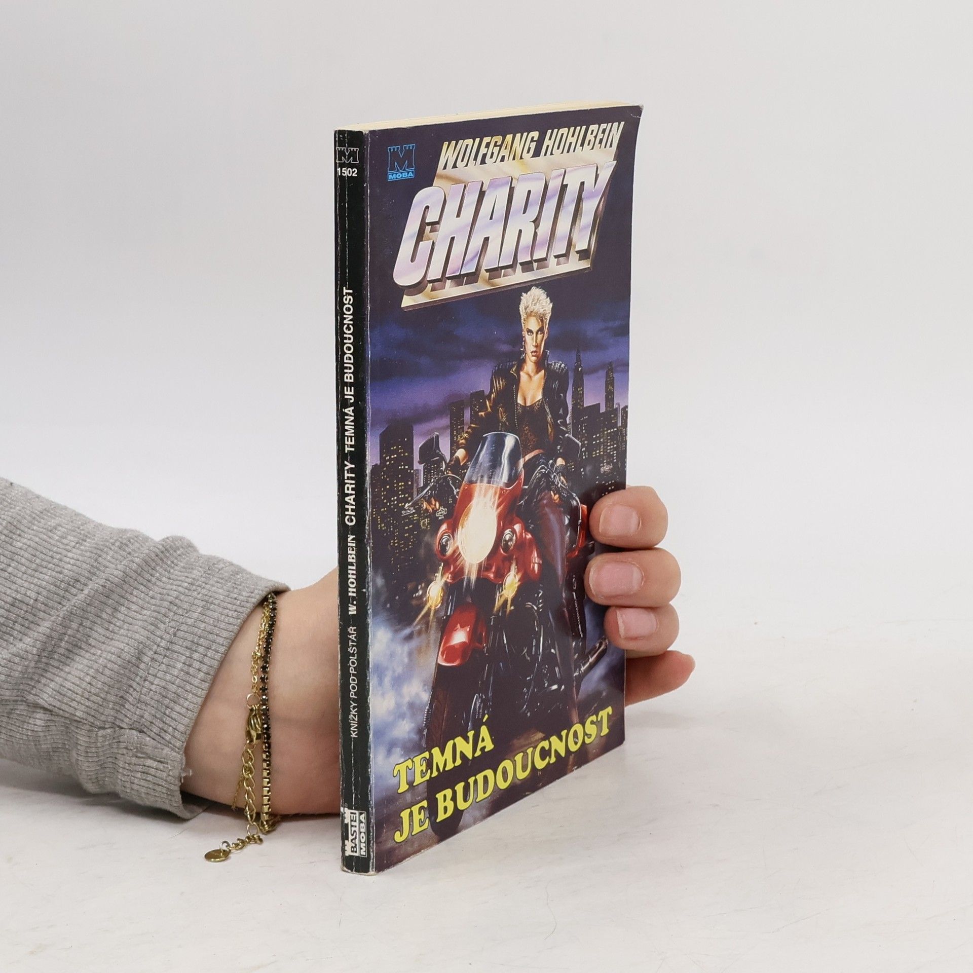 Wolfgang Hohlbein Temná je budoucnost