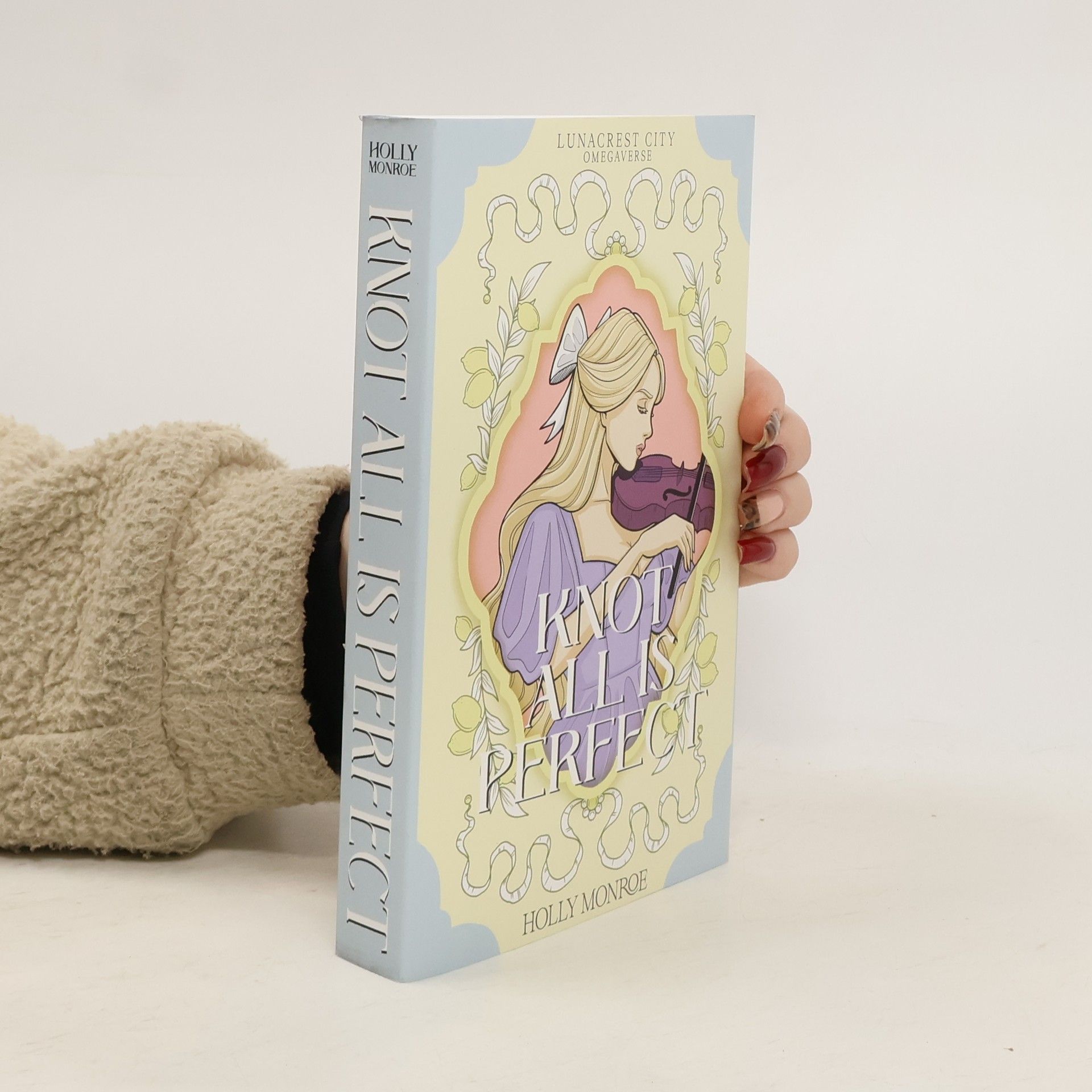 Holly Monroe Knot All Is Perfect