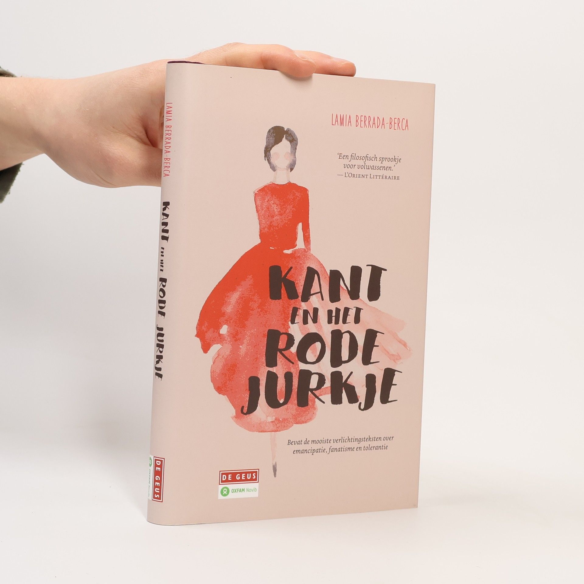 Lamia Berrada Berca Kant en het rode jurkje