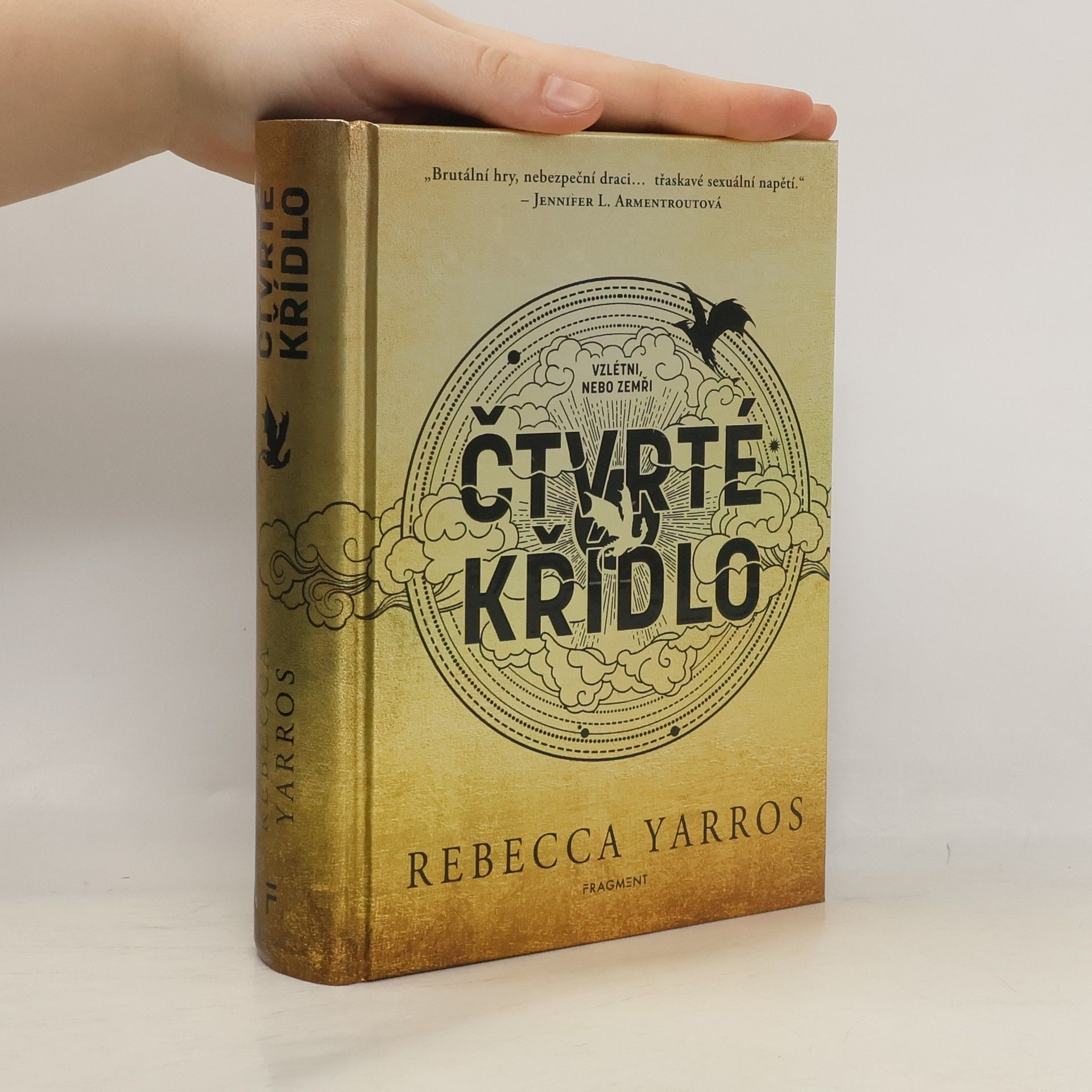 Rebecca Yarros Čtvrté křídlo