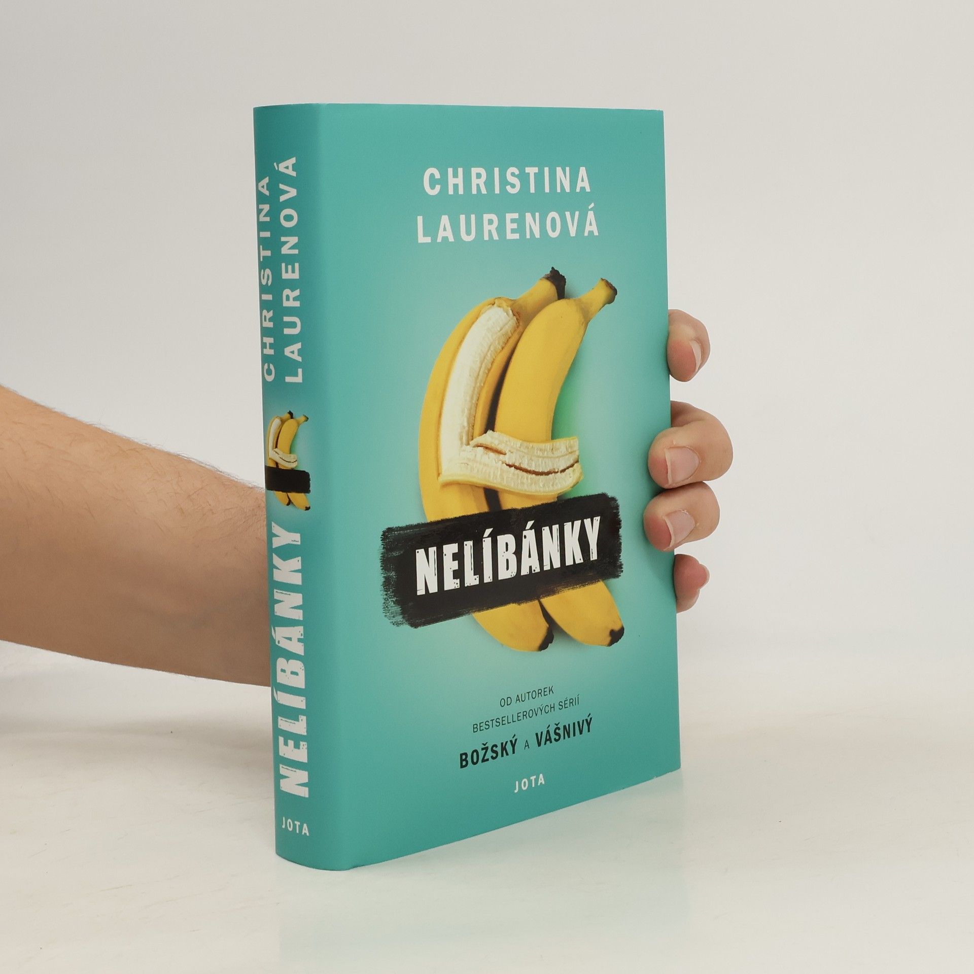 Christina Lauren Nelíbánky