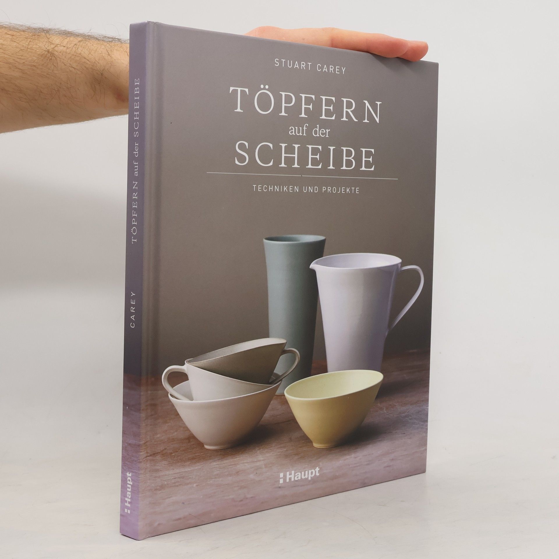 Stuart Carey Töpfern auf der Scheibe