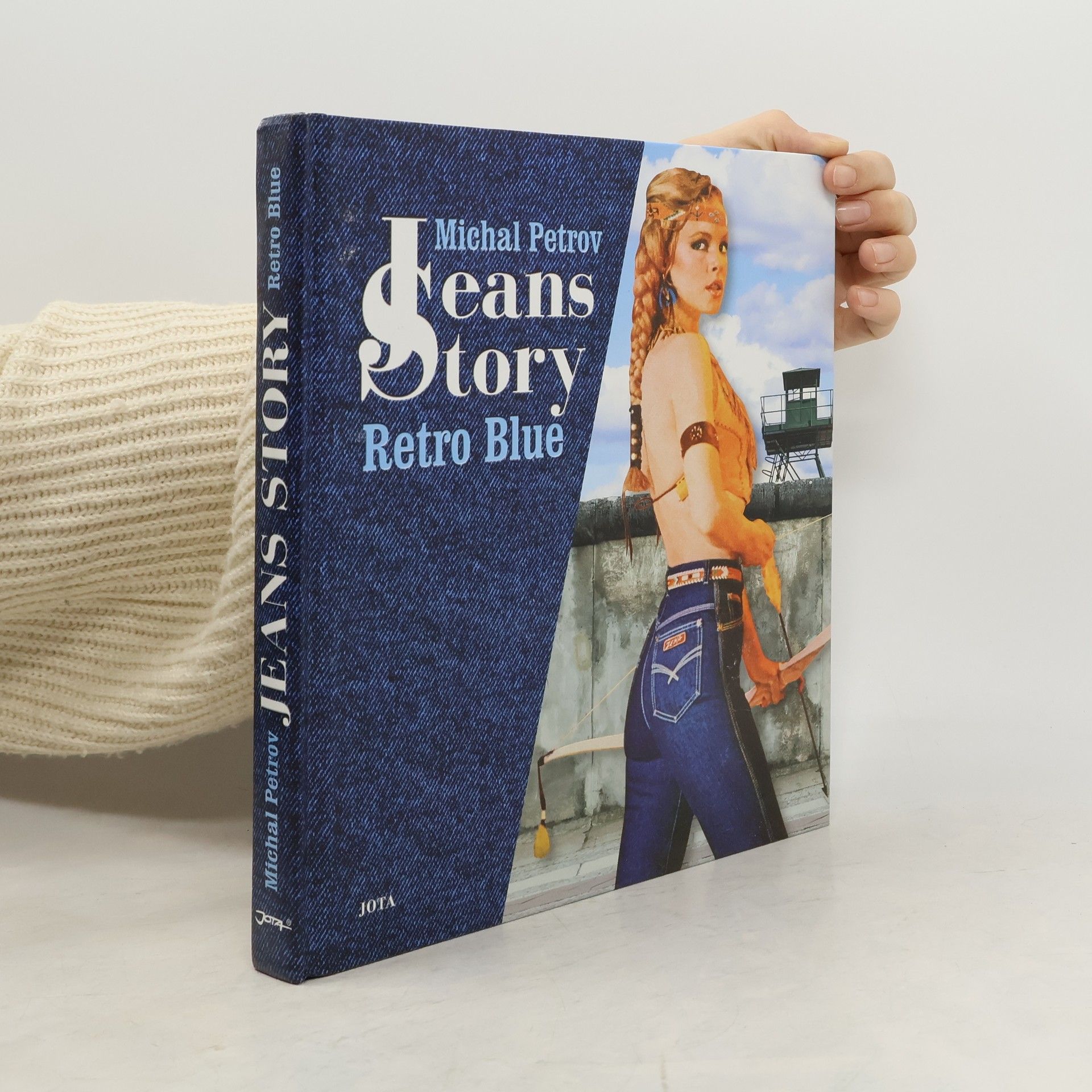 Michal Petrov Jeans story: Retro blue