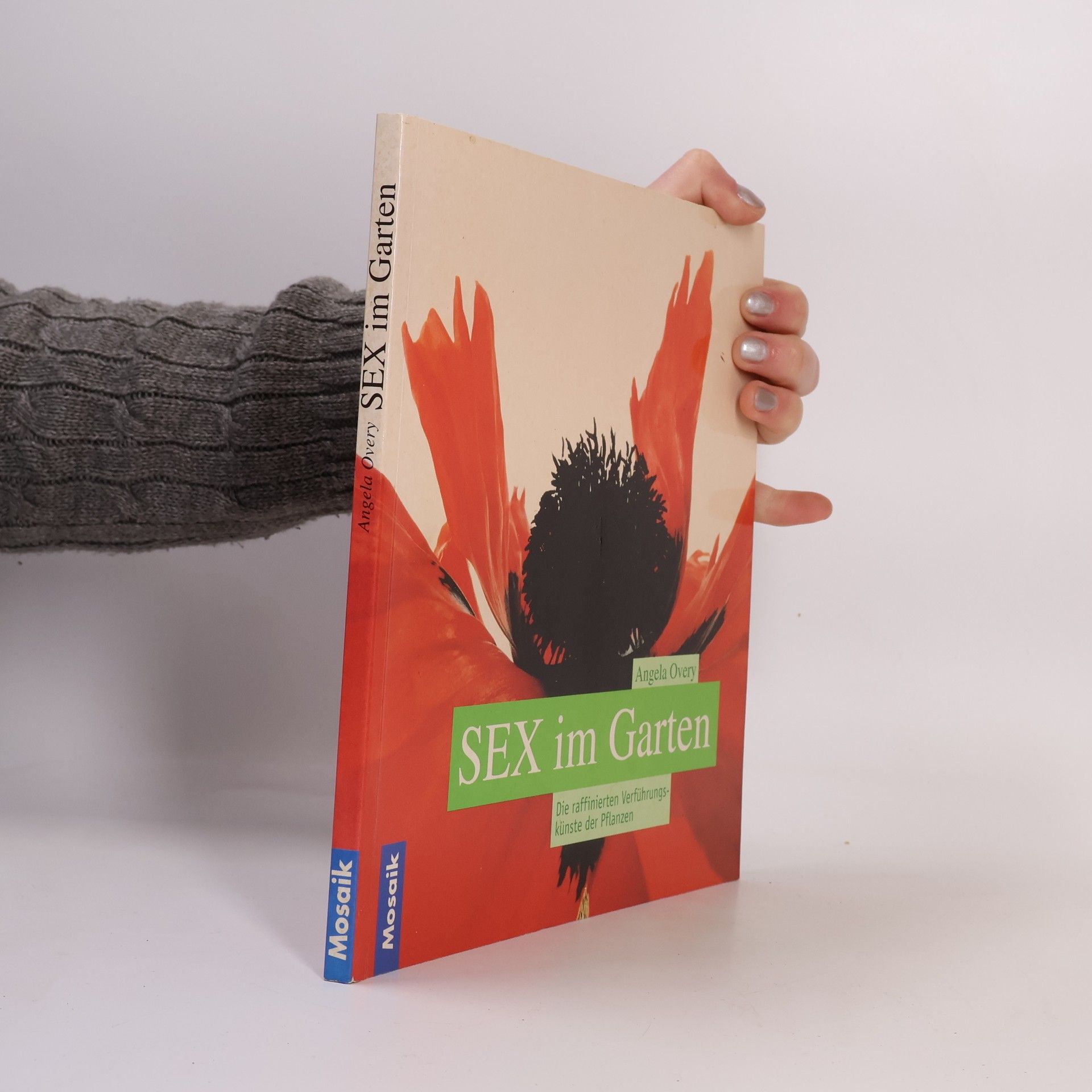 Angela Overy Sex im Garten