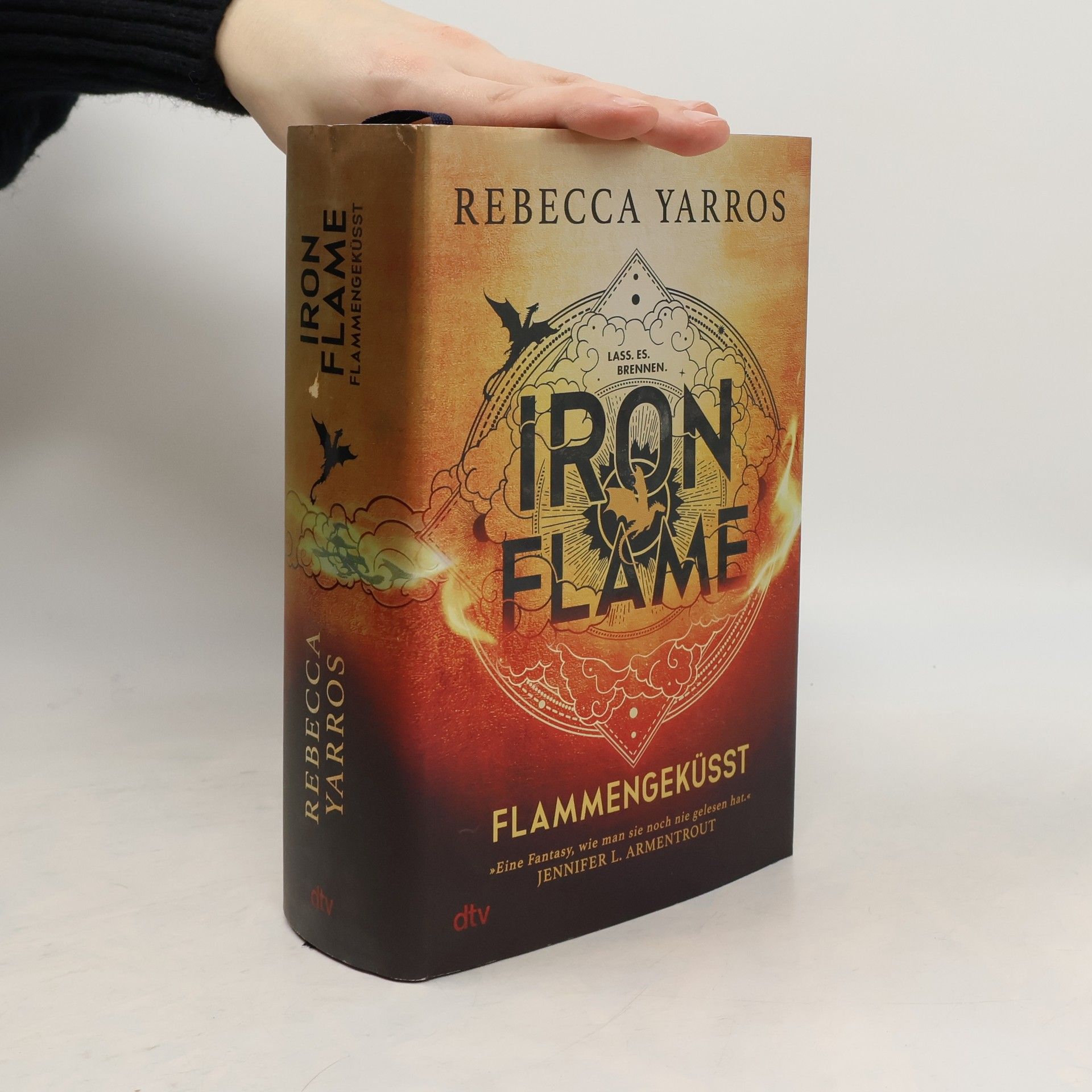 Rebecca Yarros Iron Flame