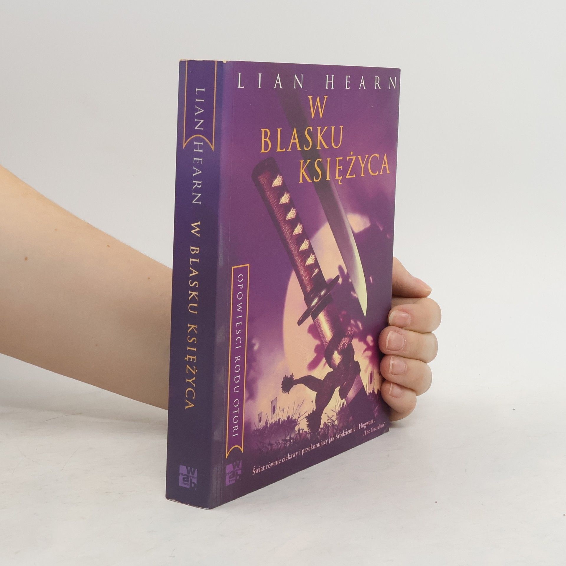 Opowieści Rodu Otori: W blasku księżyca