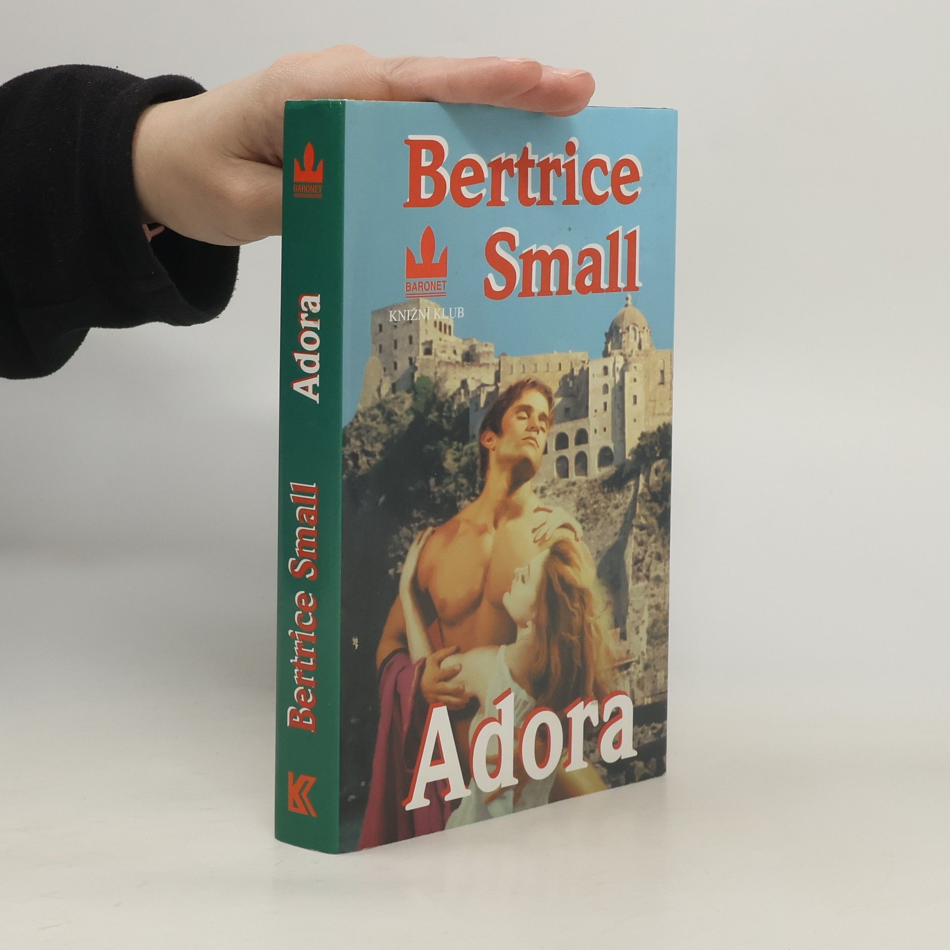 Bertrice Small Adora