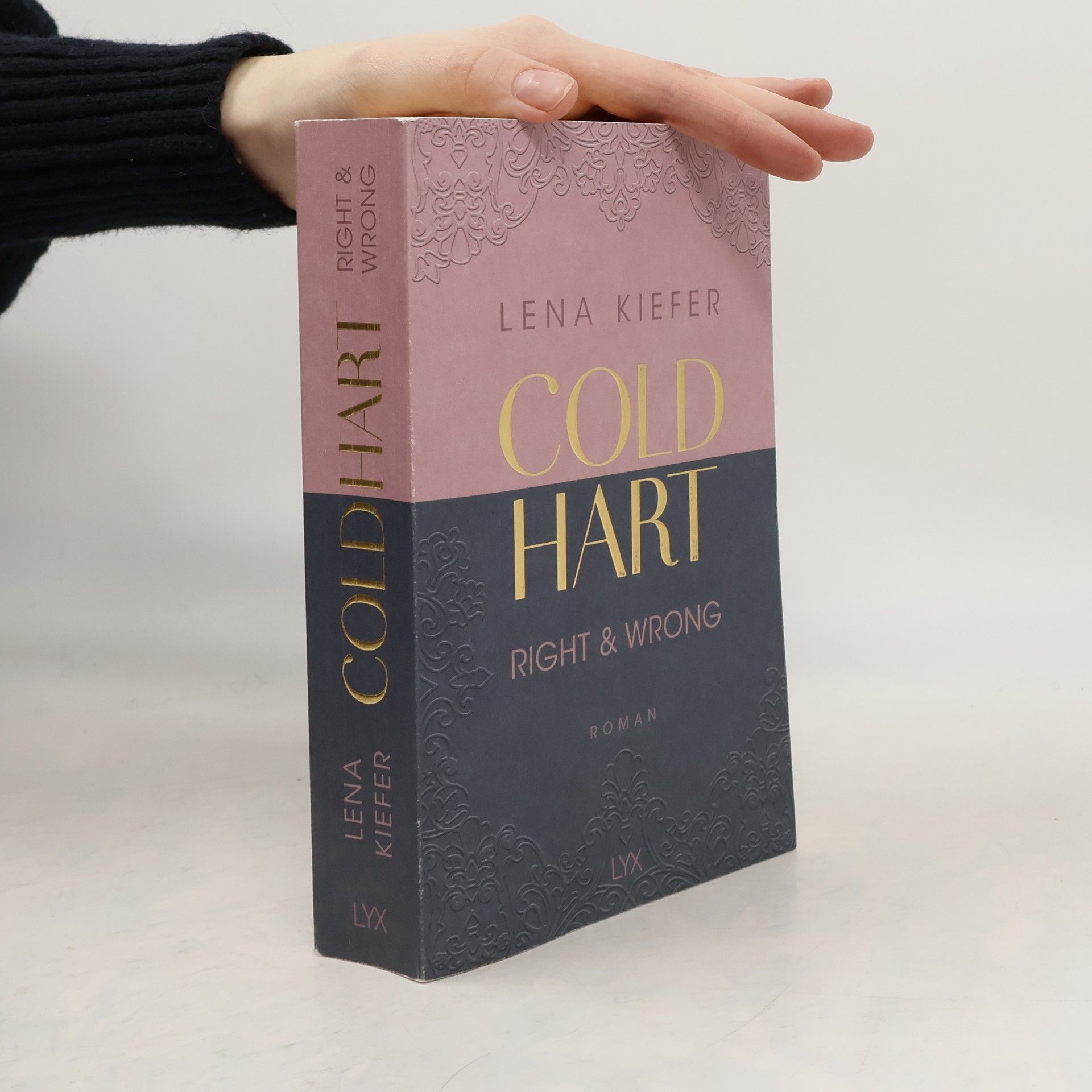 Lena Kiefer Right & Wrong / Coldhart Bd.3