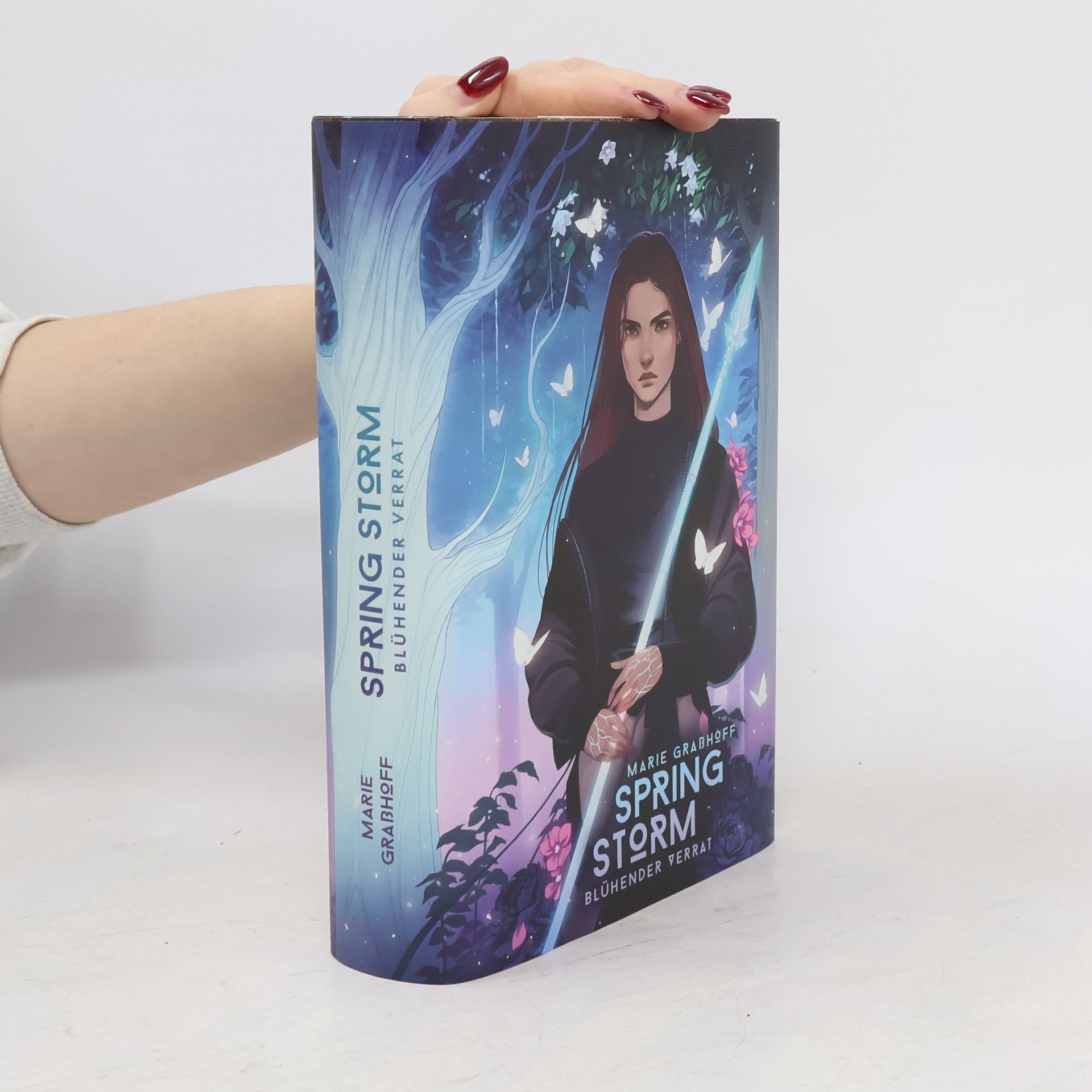 Marie Graßhoff Spring Storm. Blühender Verrat