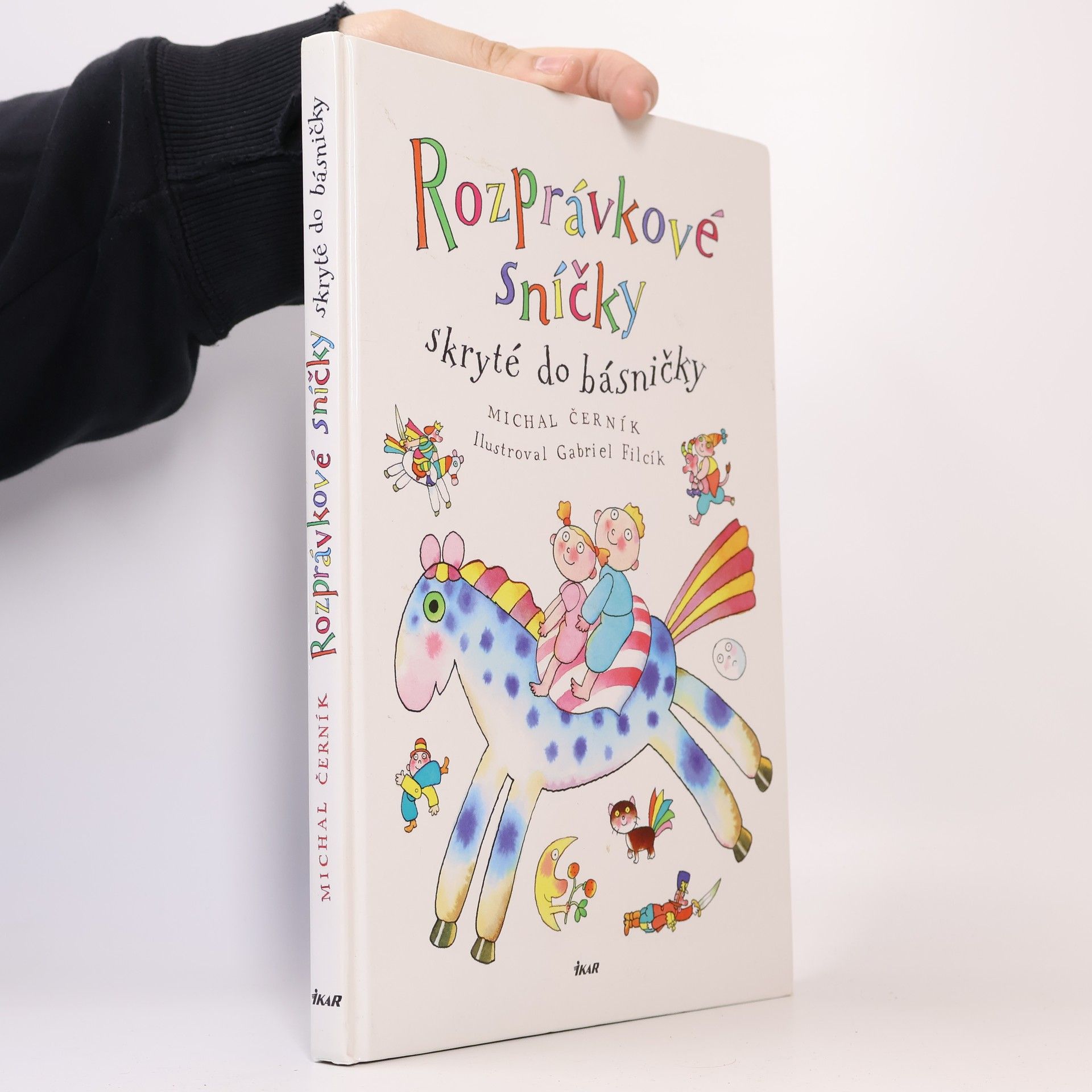 Rozprávkové sníčky skryté do básničky