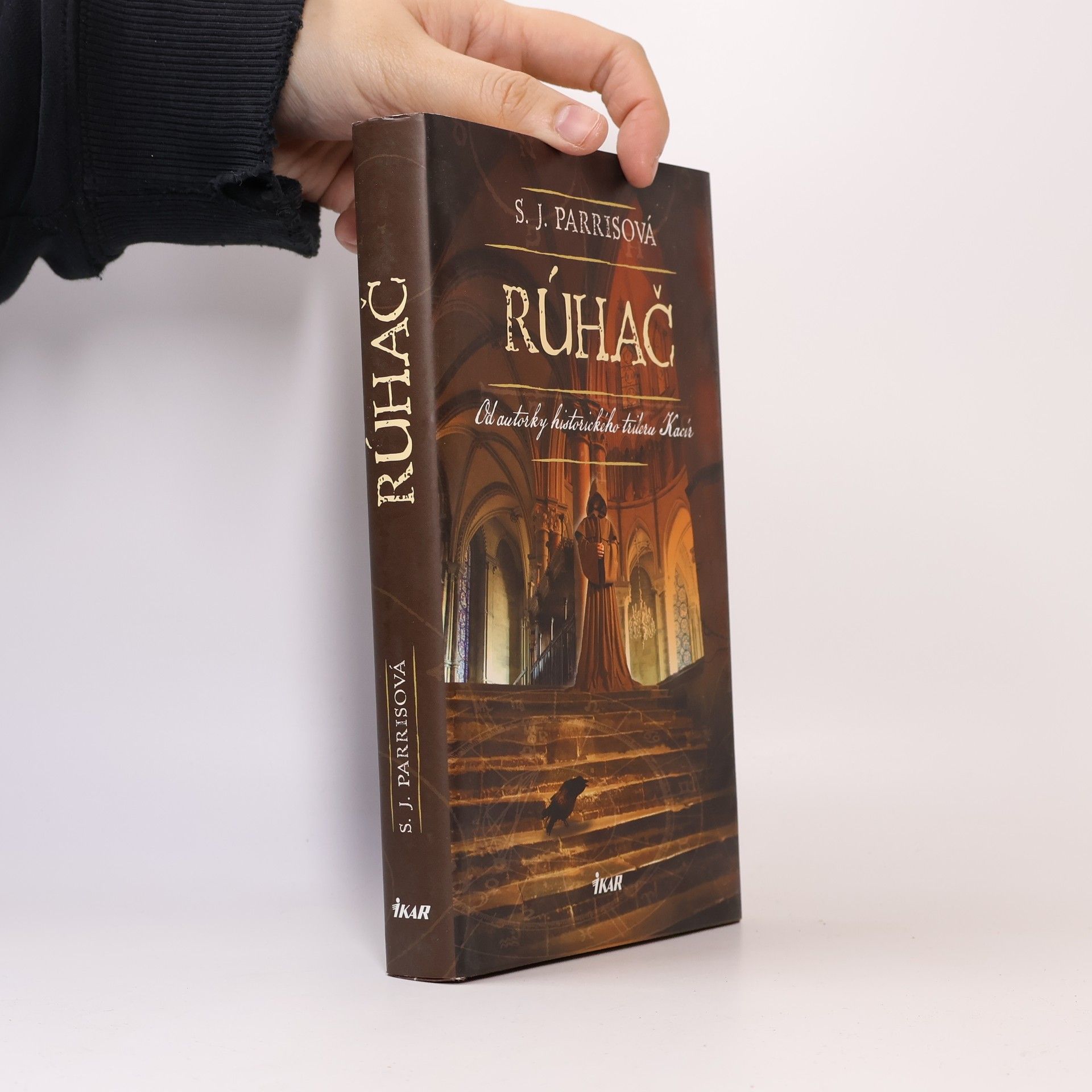 S. J. Parris Rúhač