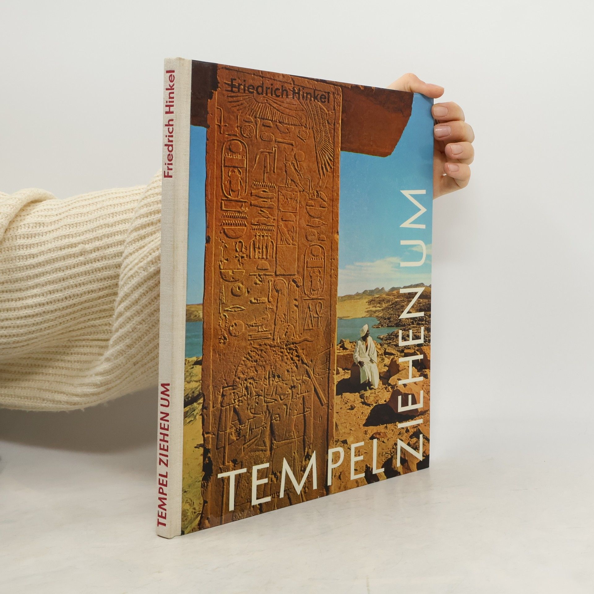 Friedrich W. Hinkel Tempel ziehen um