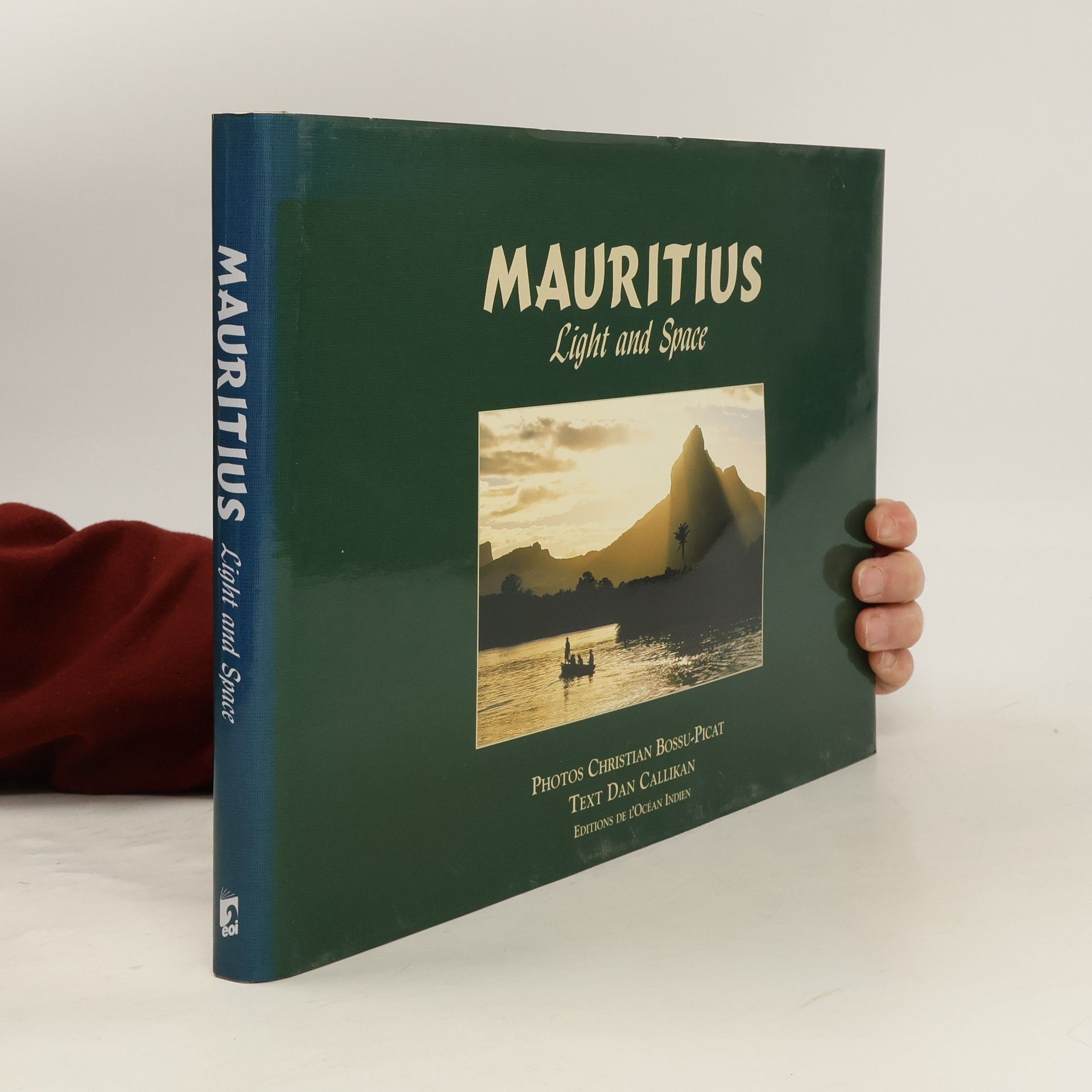 Christian Bossu-Picat Mauritius Light and Space