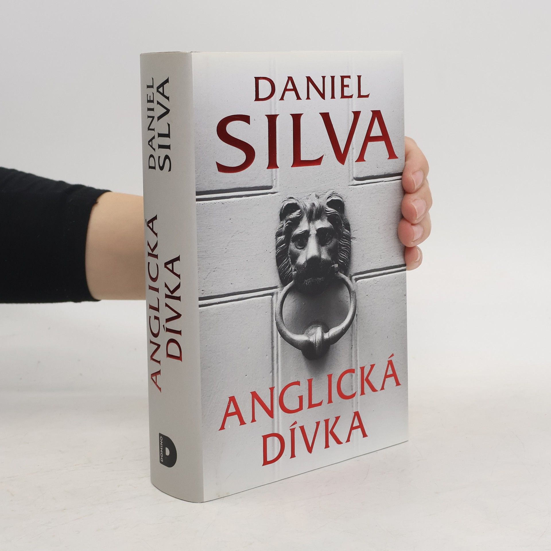 Daniel Silva Anglická dívka