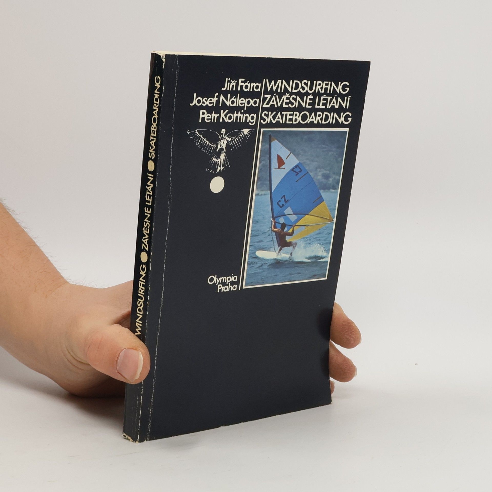 Kája Saudek Windsurfing. Závěsné létání. Skateboarding
