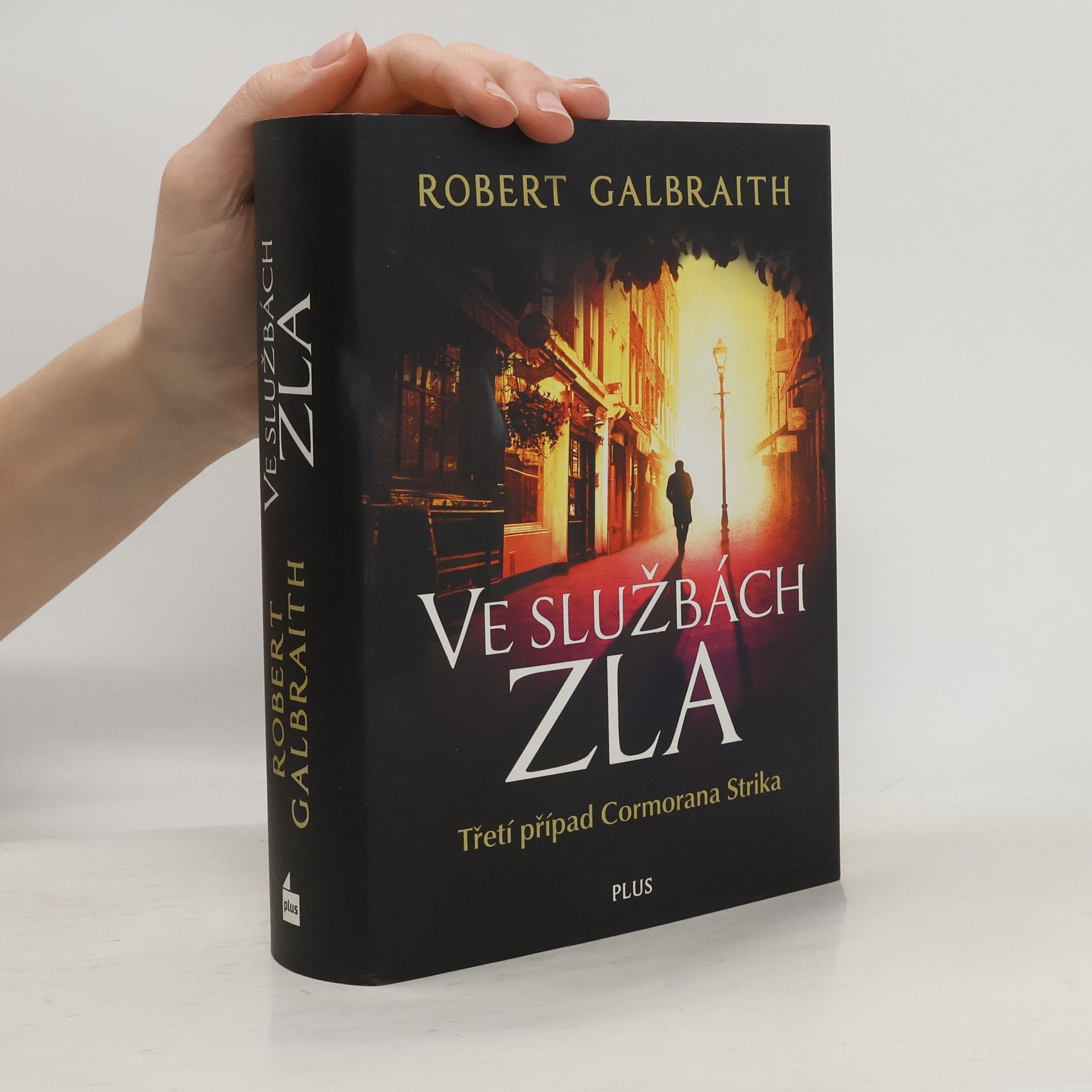 Robert Galbraith Ve službách zla