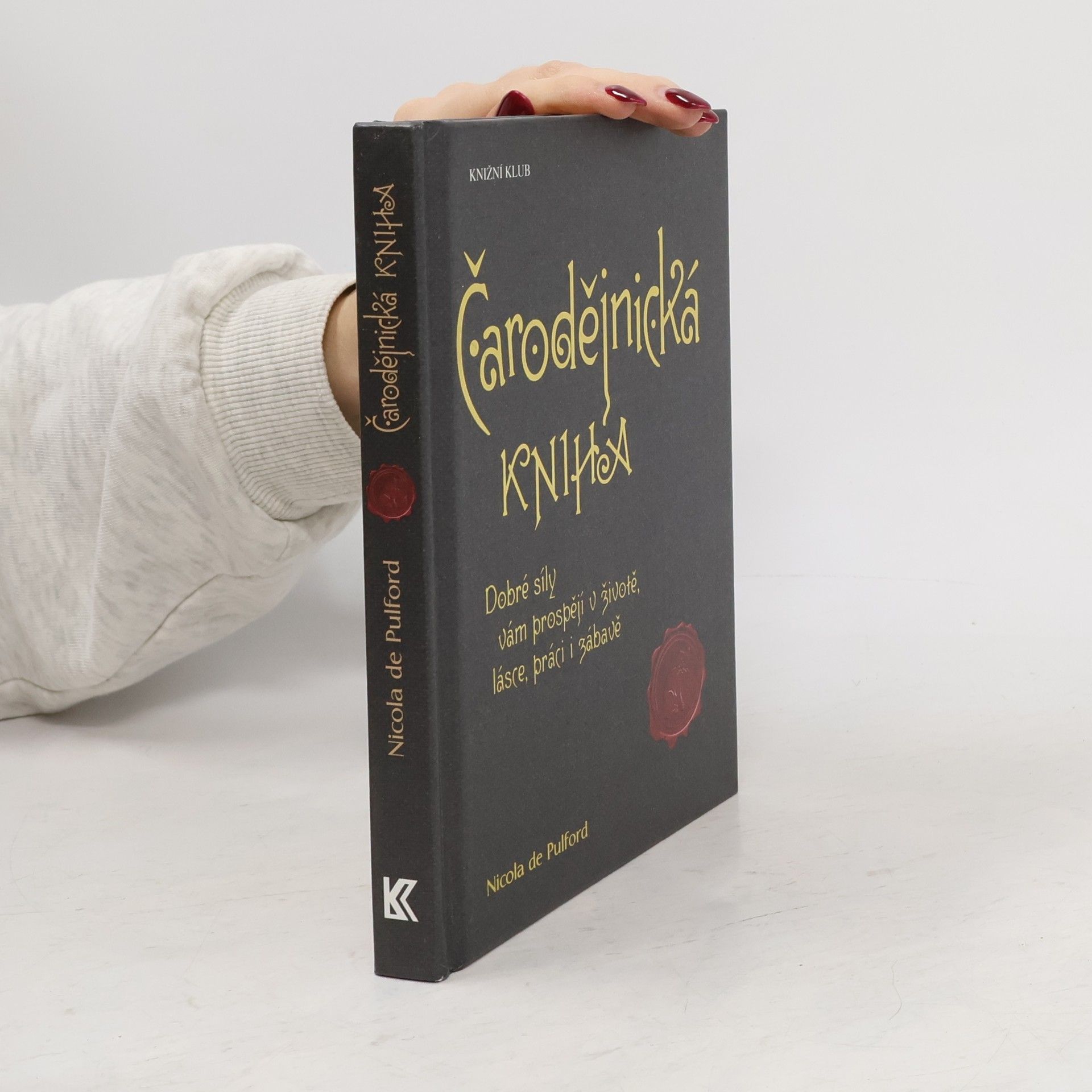 Nicola De Pulford Čarodějnická kniha