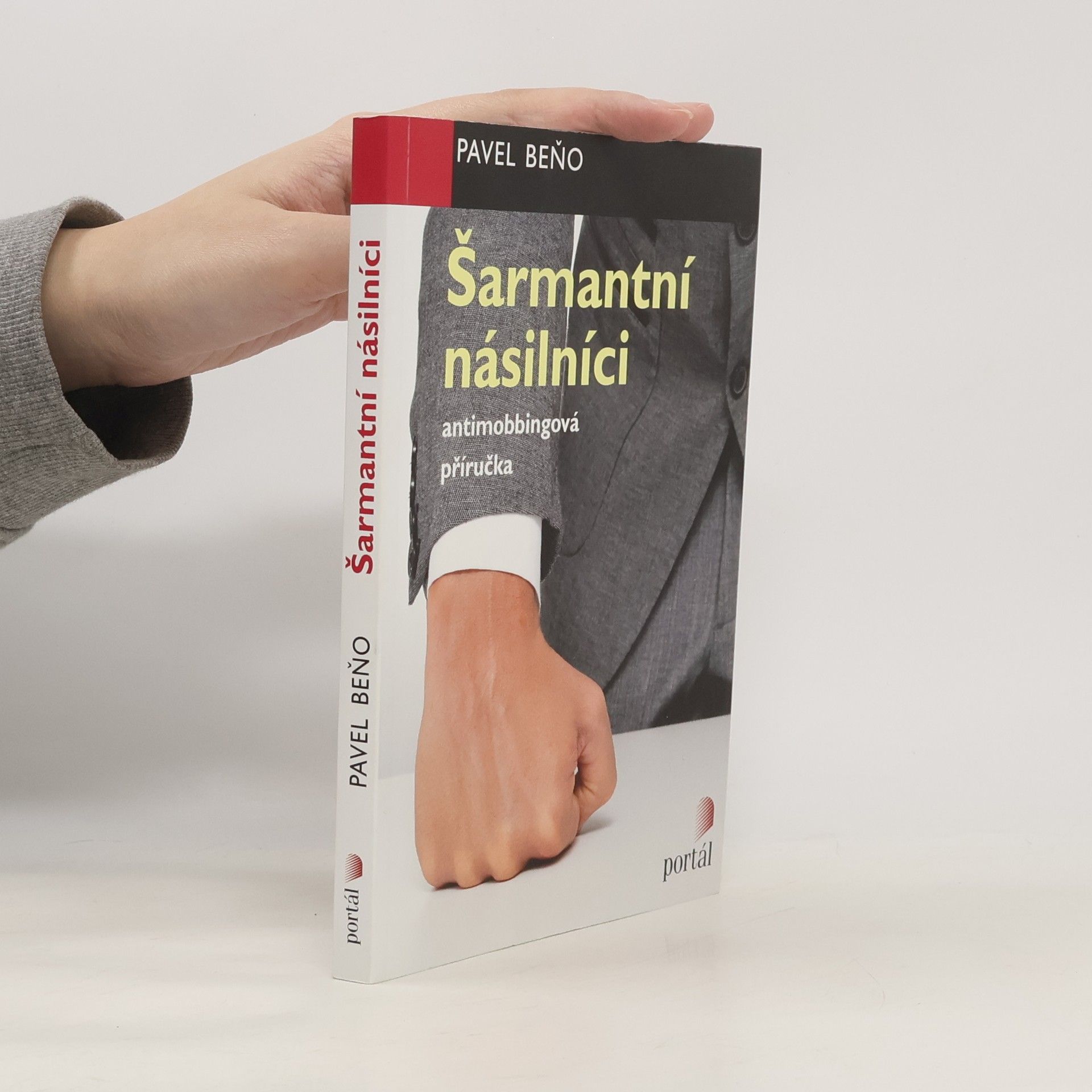 Pavel Beňo Šarmantní násilníci