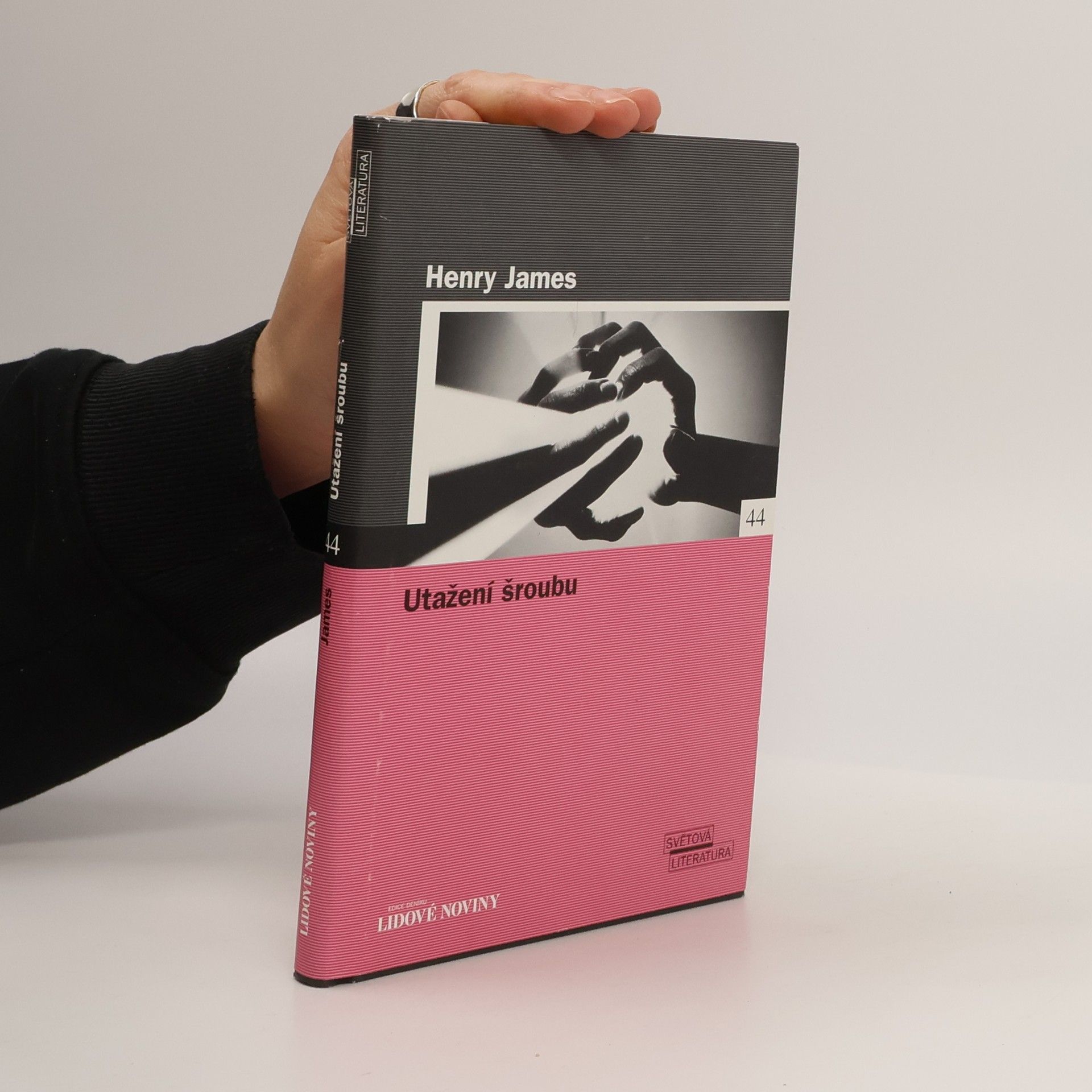 Henry James Utažení šroubu