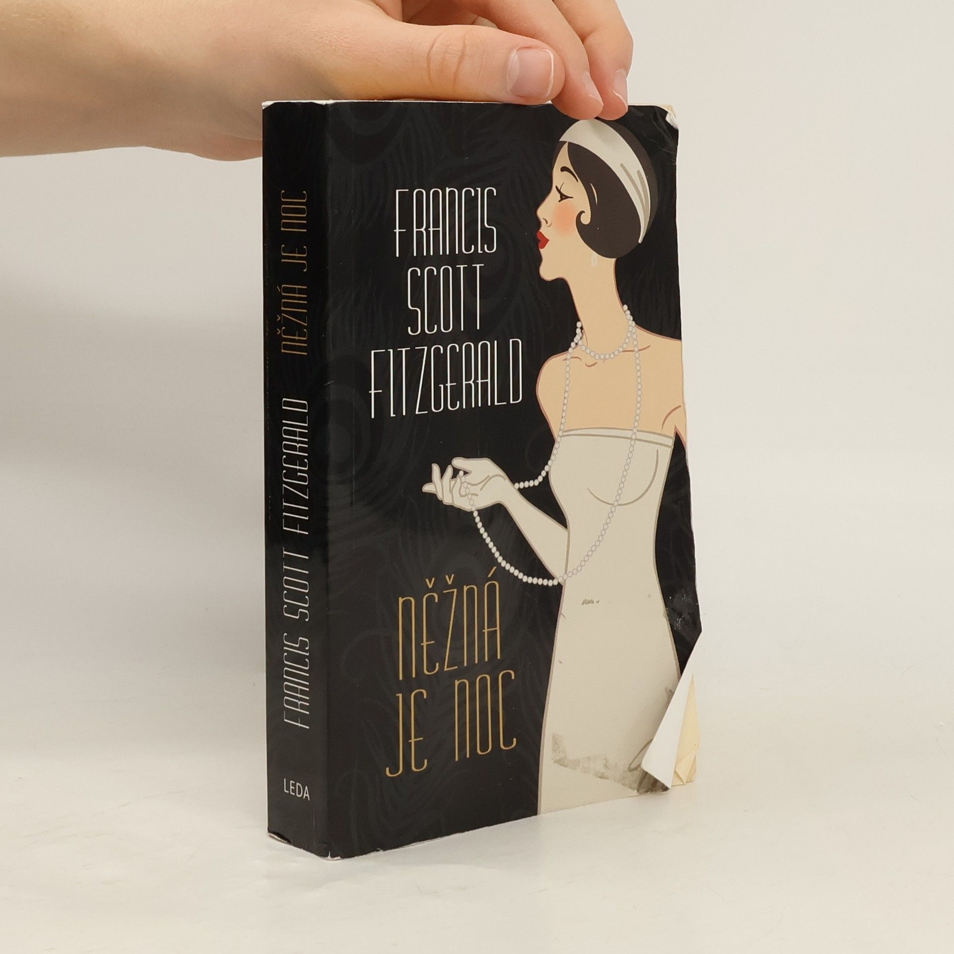 F. Scott Fitzgerald Něžná je noc