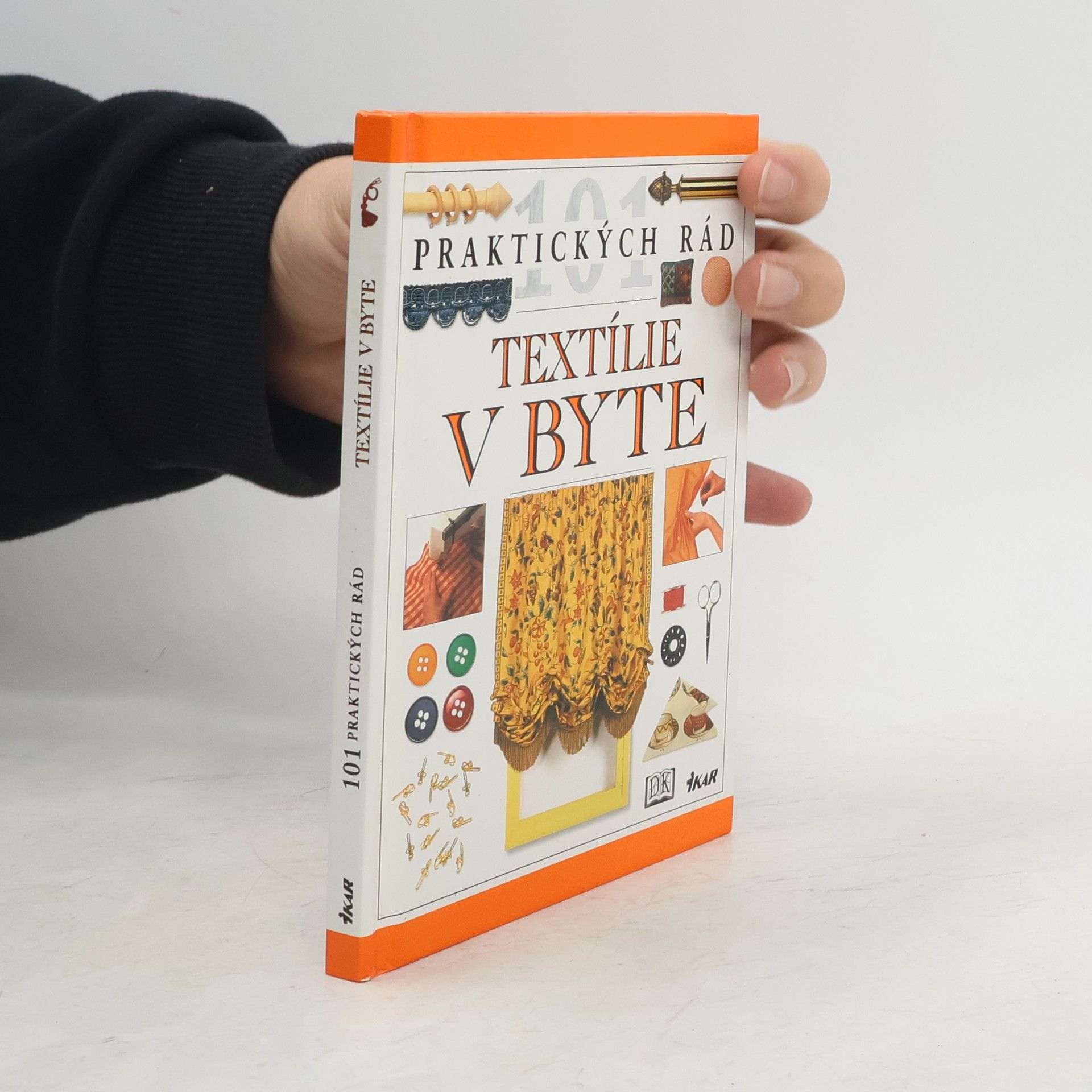 Julia Barnard Textílie v byte