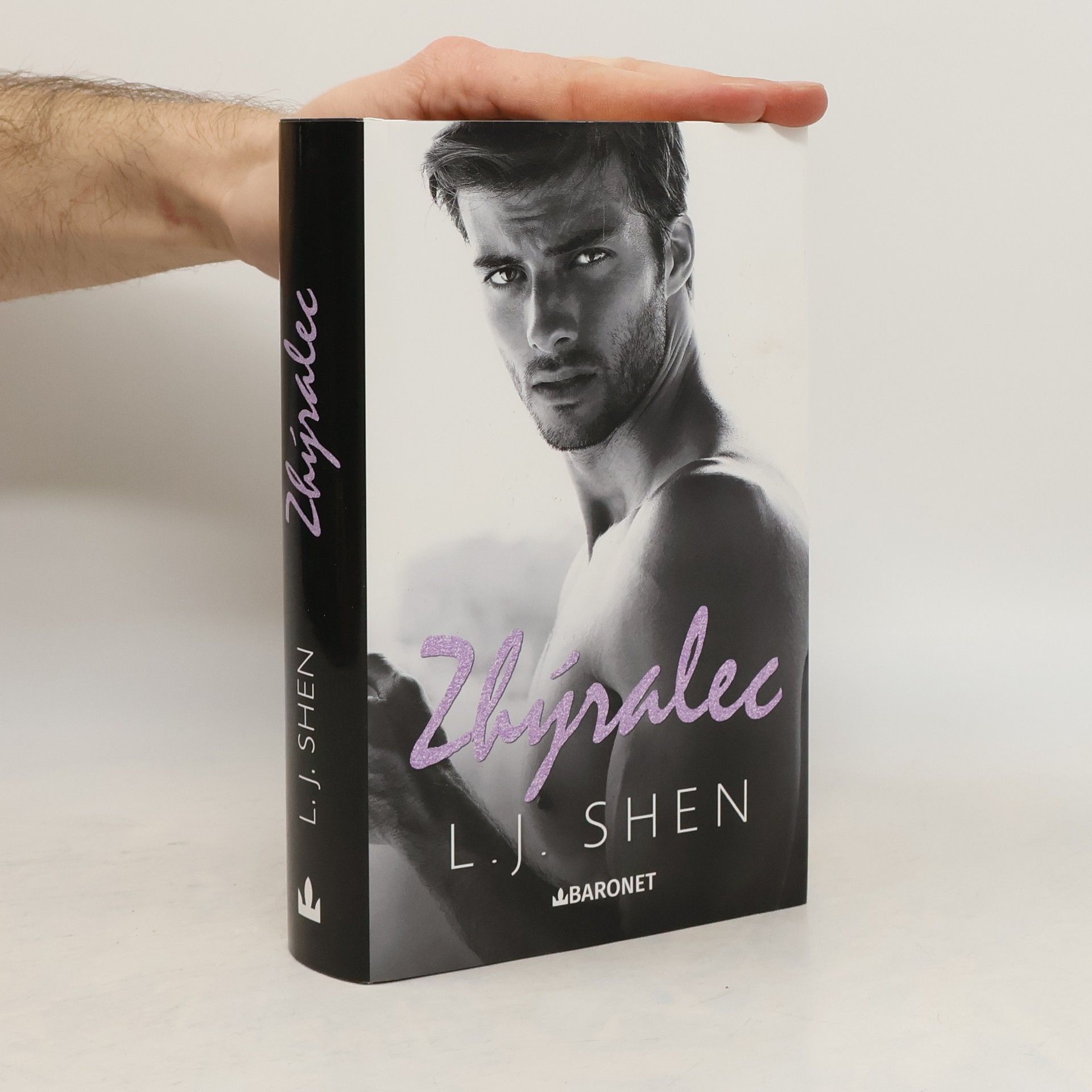 L. J. Shen Zhýralec