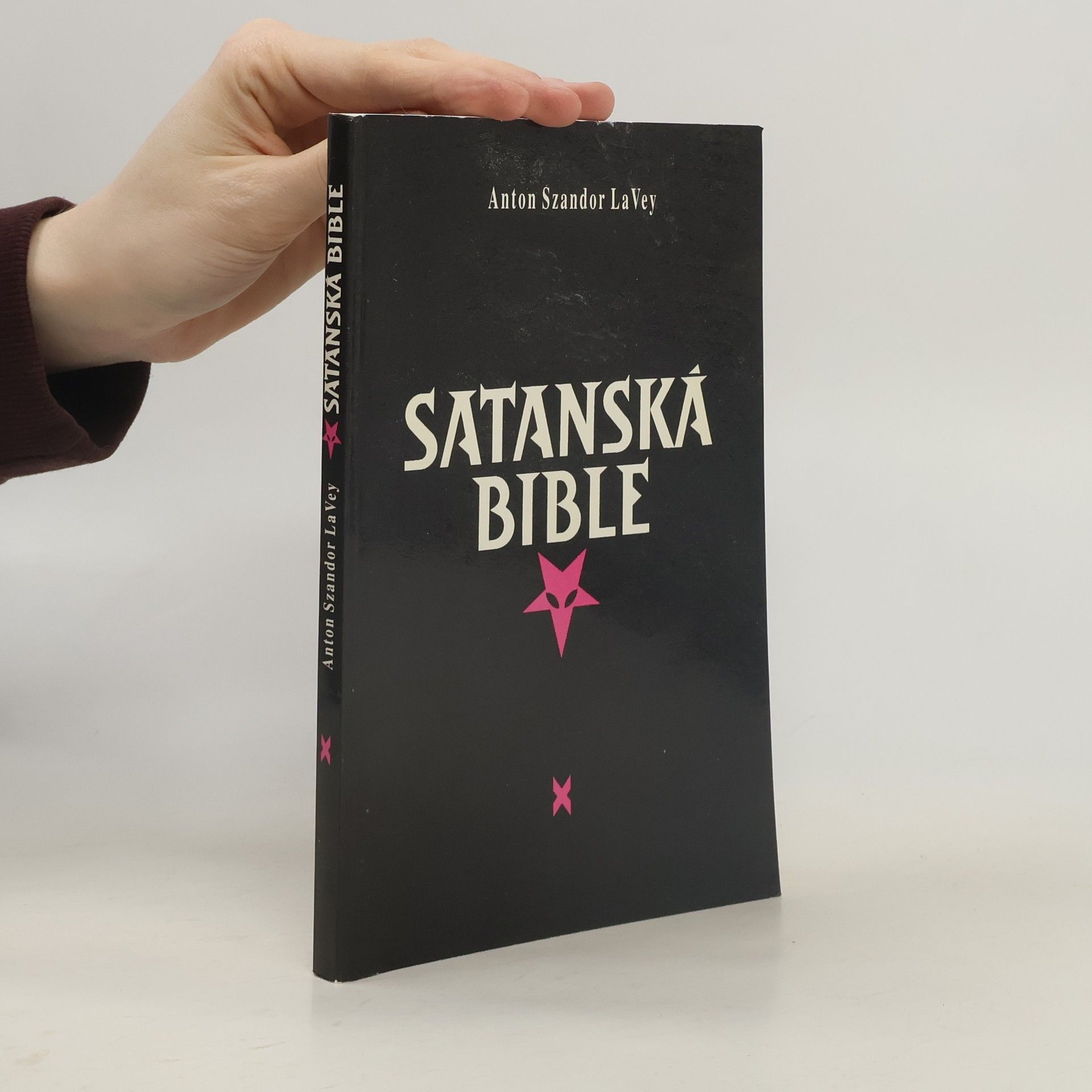 Anton Szandor La Vey Satanská bible