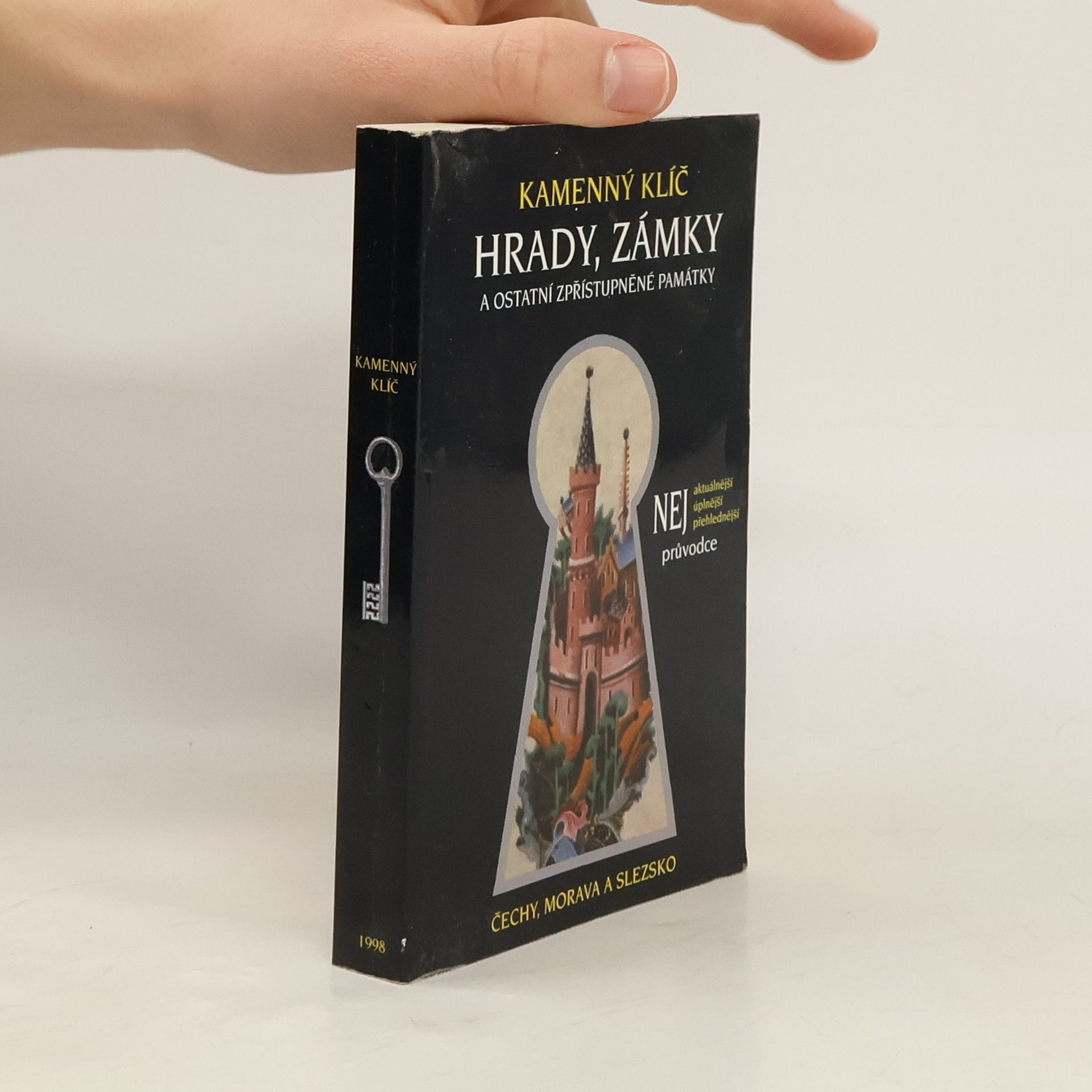 Kateřina Sučková Kamenný klíč. Hrady, zámky a ostatní zpřístupněné památky