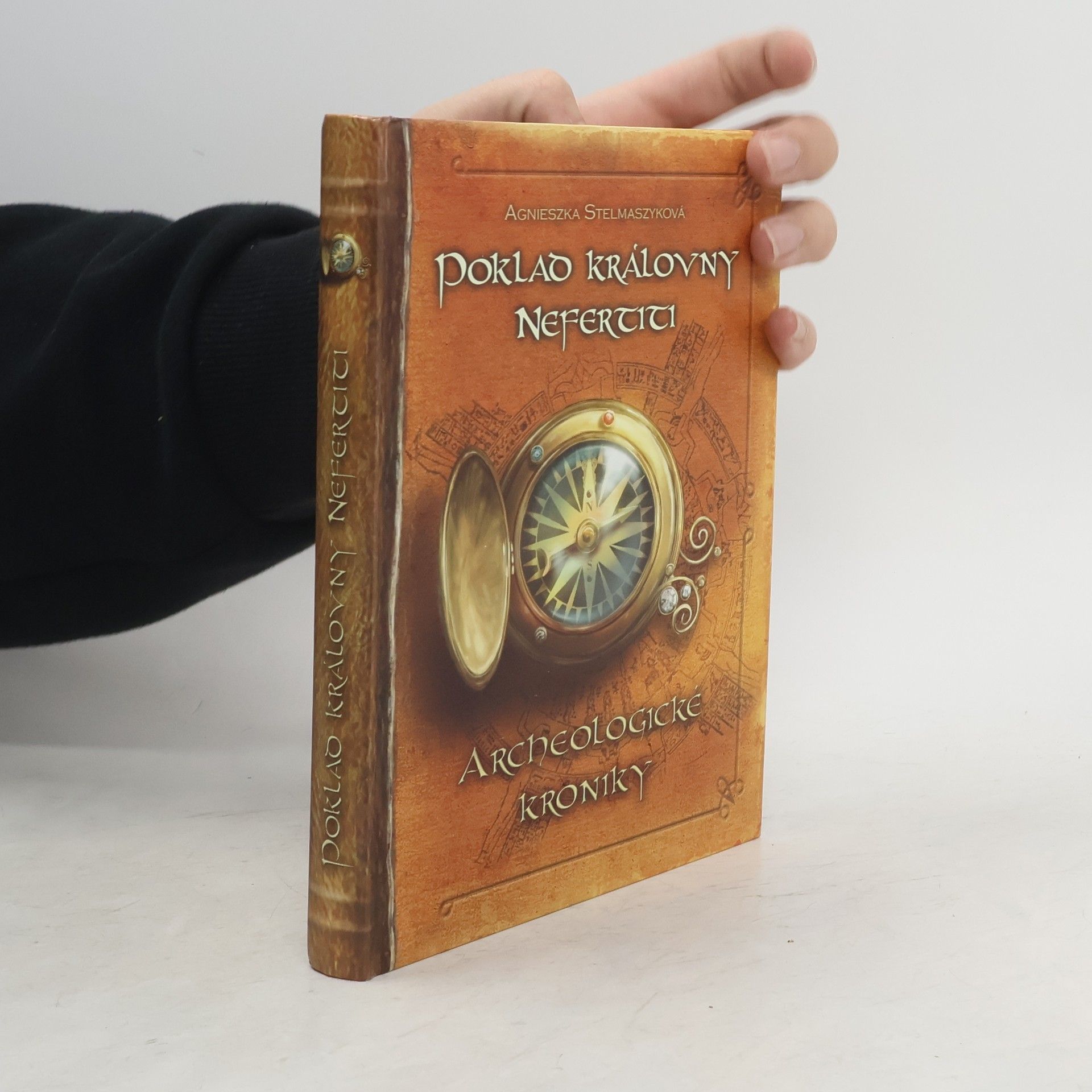 Agnieszka Stelmaszyk Poklad královny Nefertiti