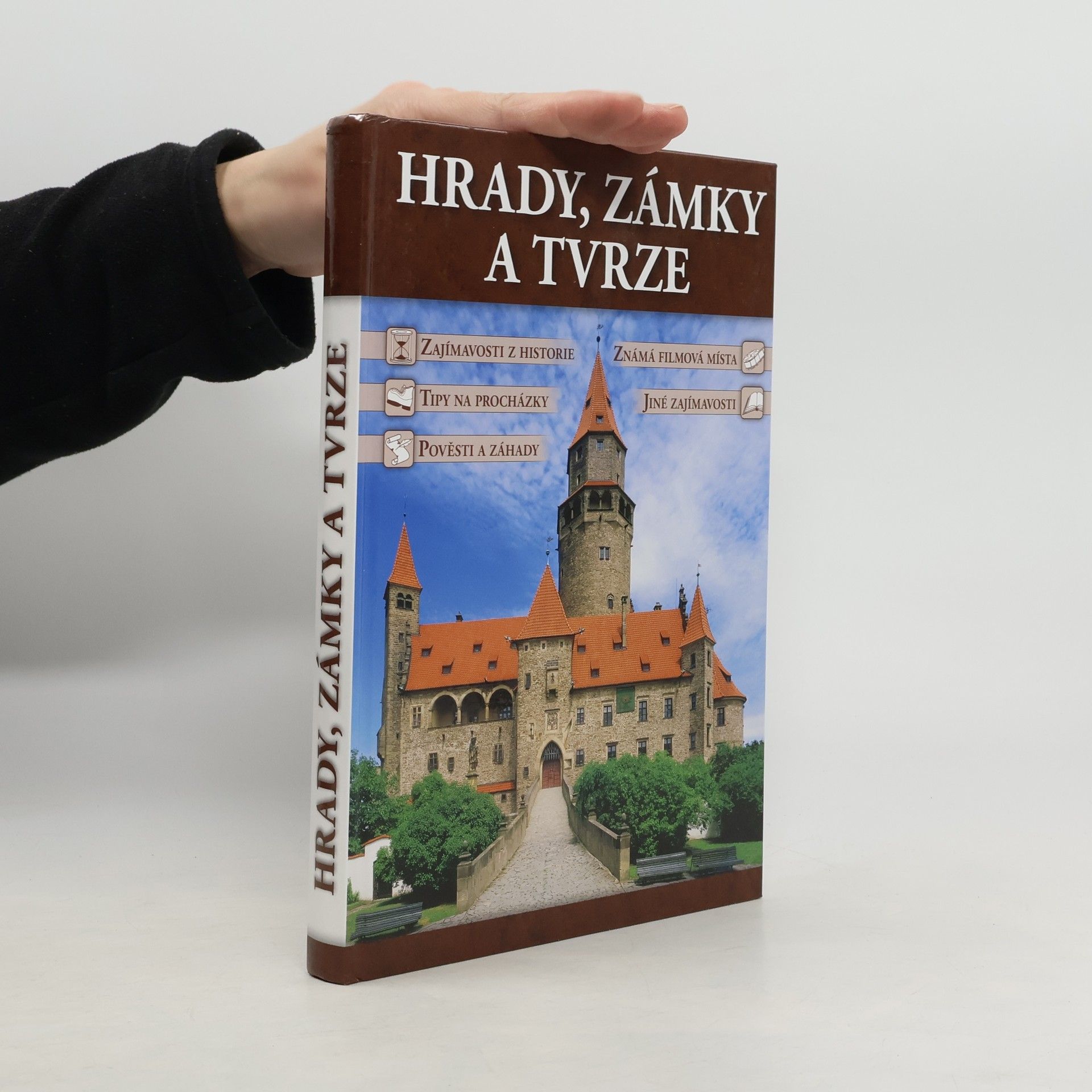 P. David Hrady, zámky a tvrze