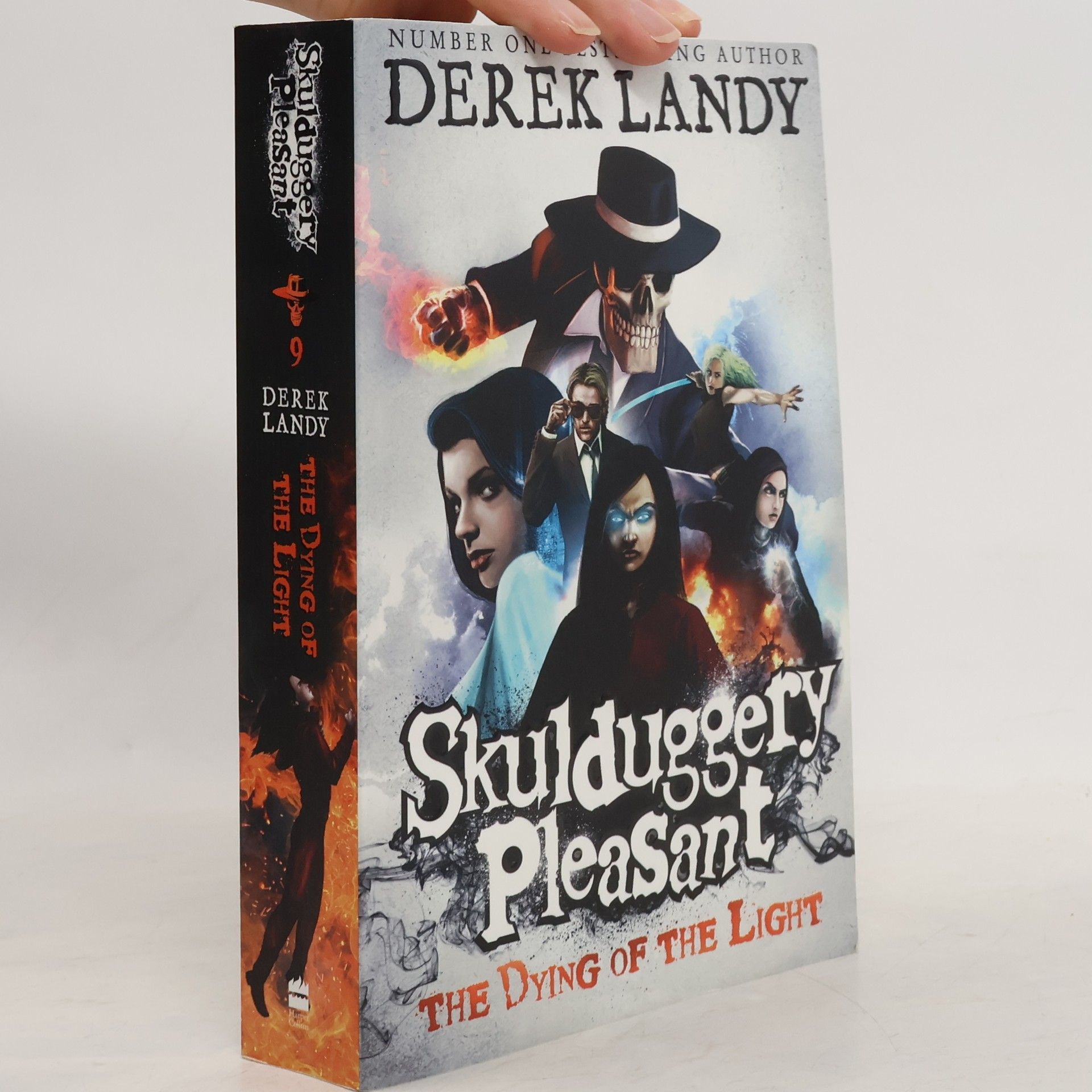 Derek Landy The Dying of the Light